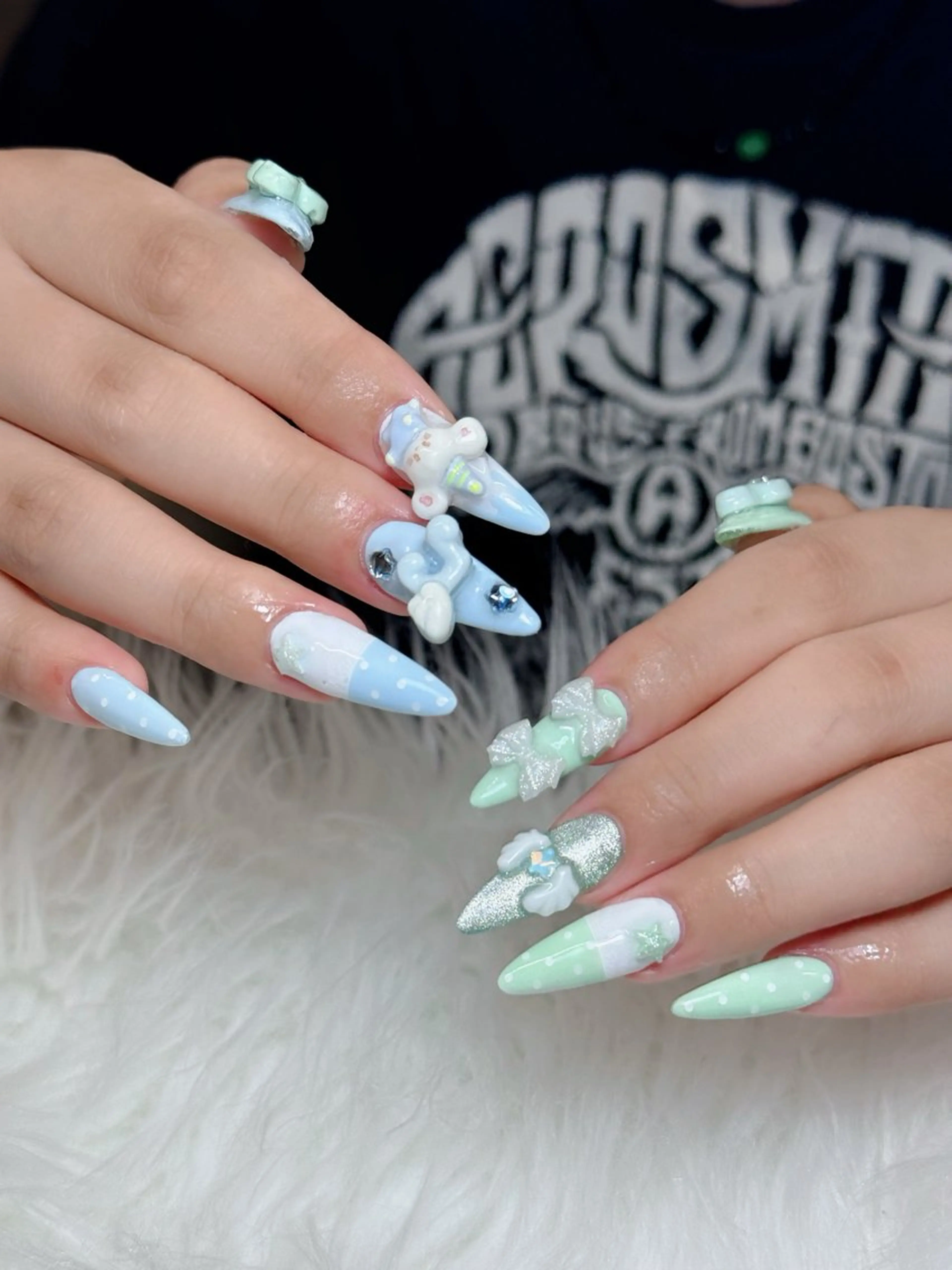 ネイル オーロラネイル チークネイル フットネイル フレンチネイル 韓国ネイル ハンドネイル Lumi Nail 新大久保3‘のネイルデザイン