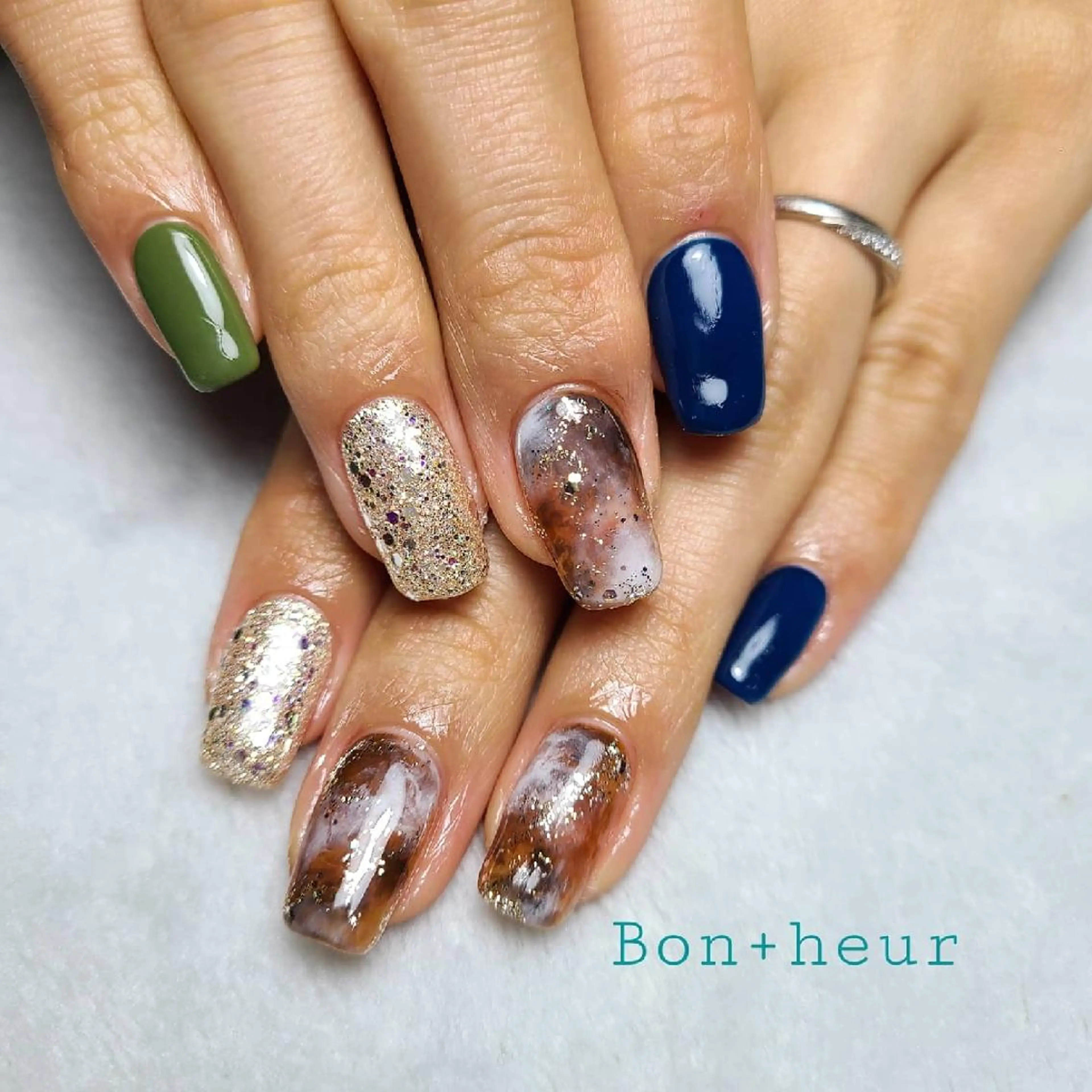 ネイル ハンドネイル 宮口 紗子のネイルデザイン