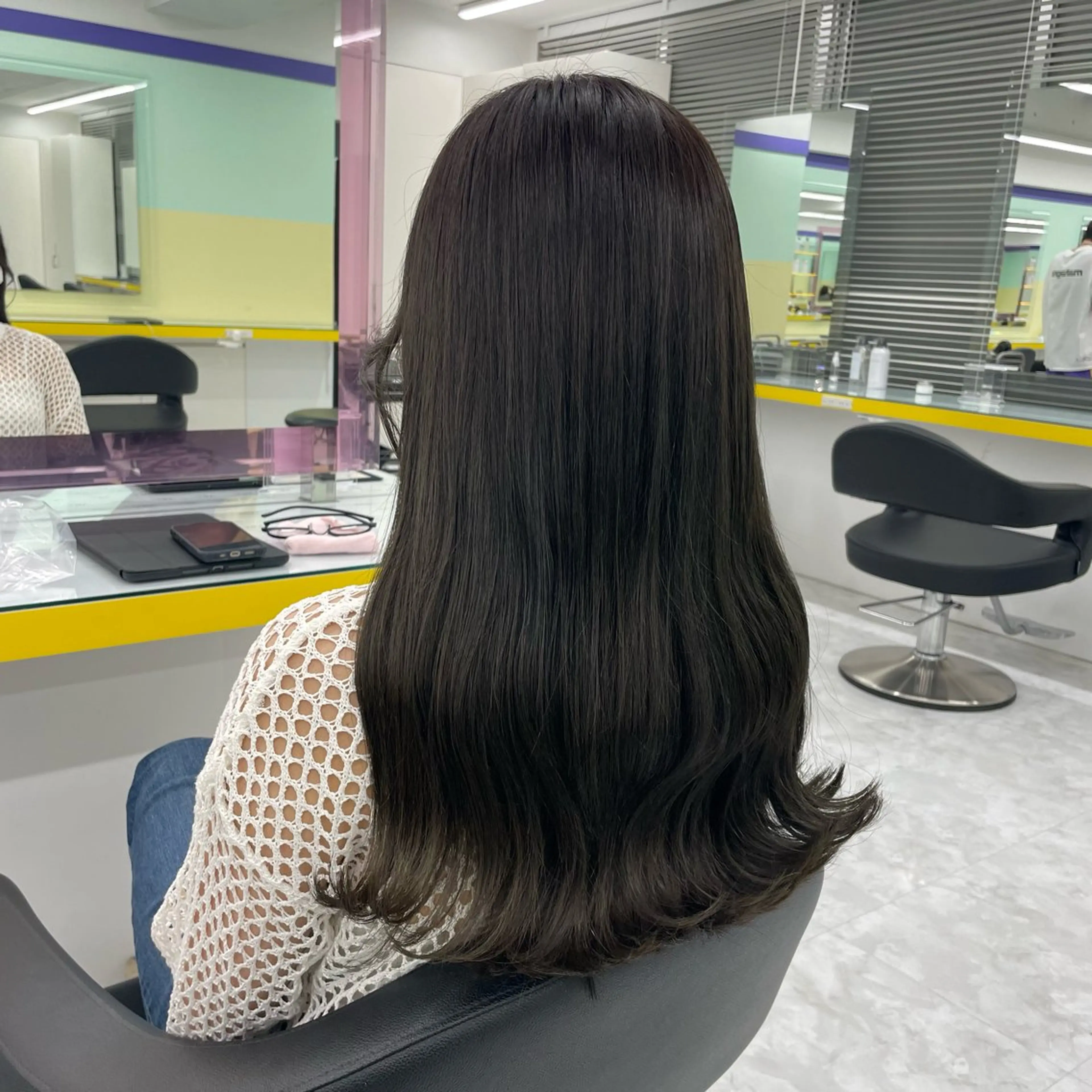 ミディアム カラー ヘアアレンジ カット ヘアカラー トリートメント ☁️縮毛矯正✖️ 赤み消し☁️りくのヘアスタイル