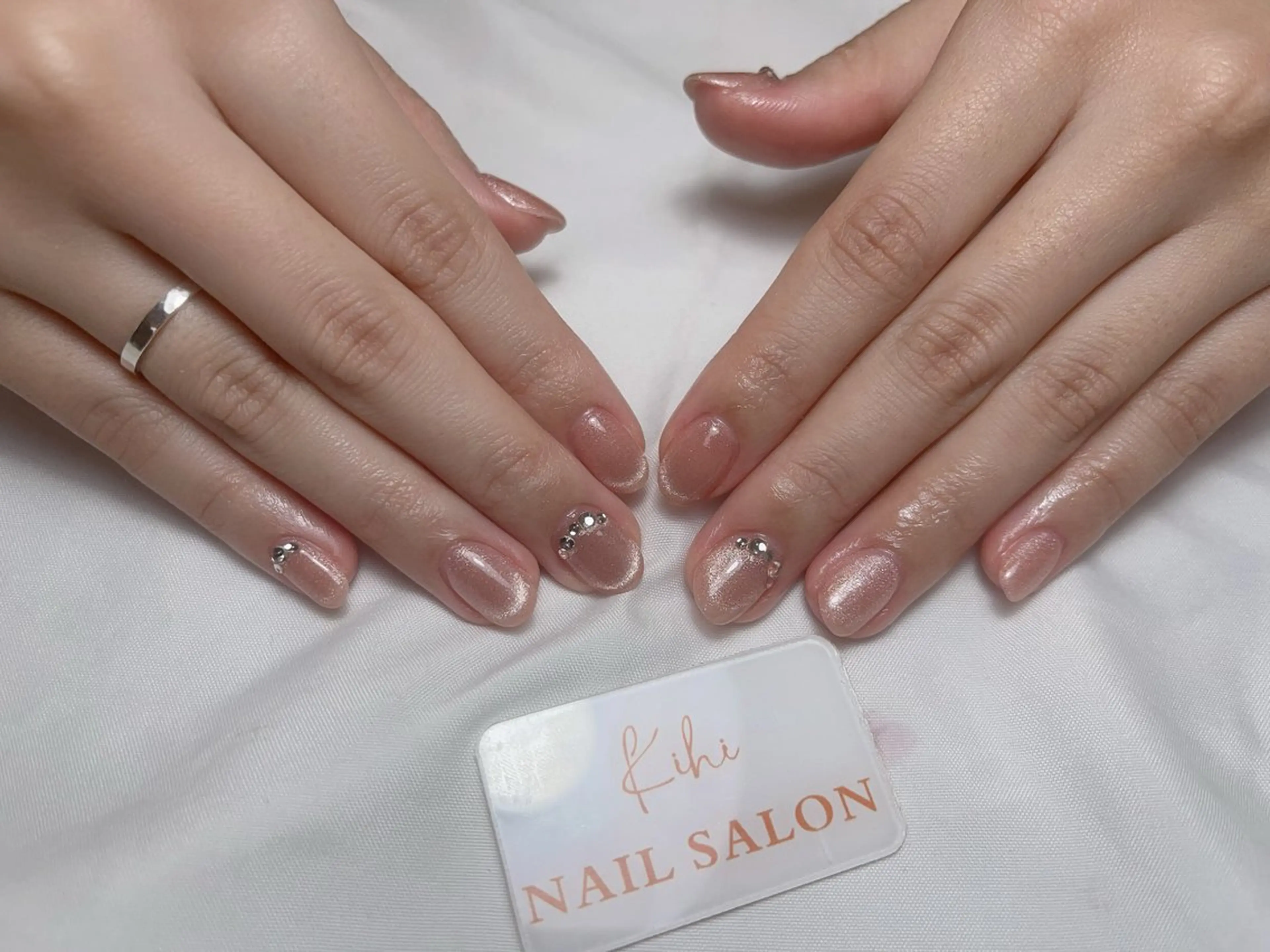 ネイル アートネイル フレンチネイル ジェルネイル グラデーション 韓国ネイル ハンドネイル ハンドケア さくら💮💮 【オフ無料】のネイルデザイン