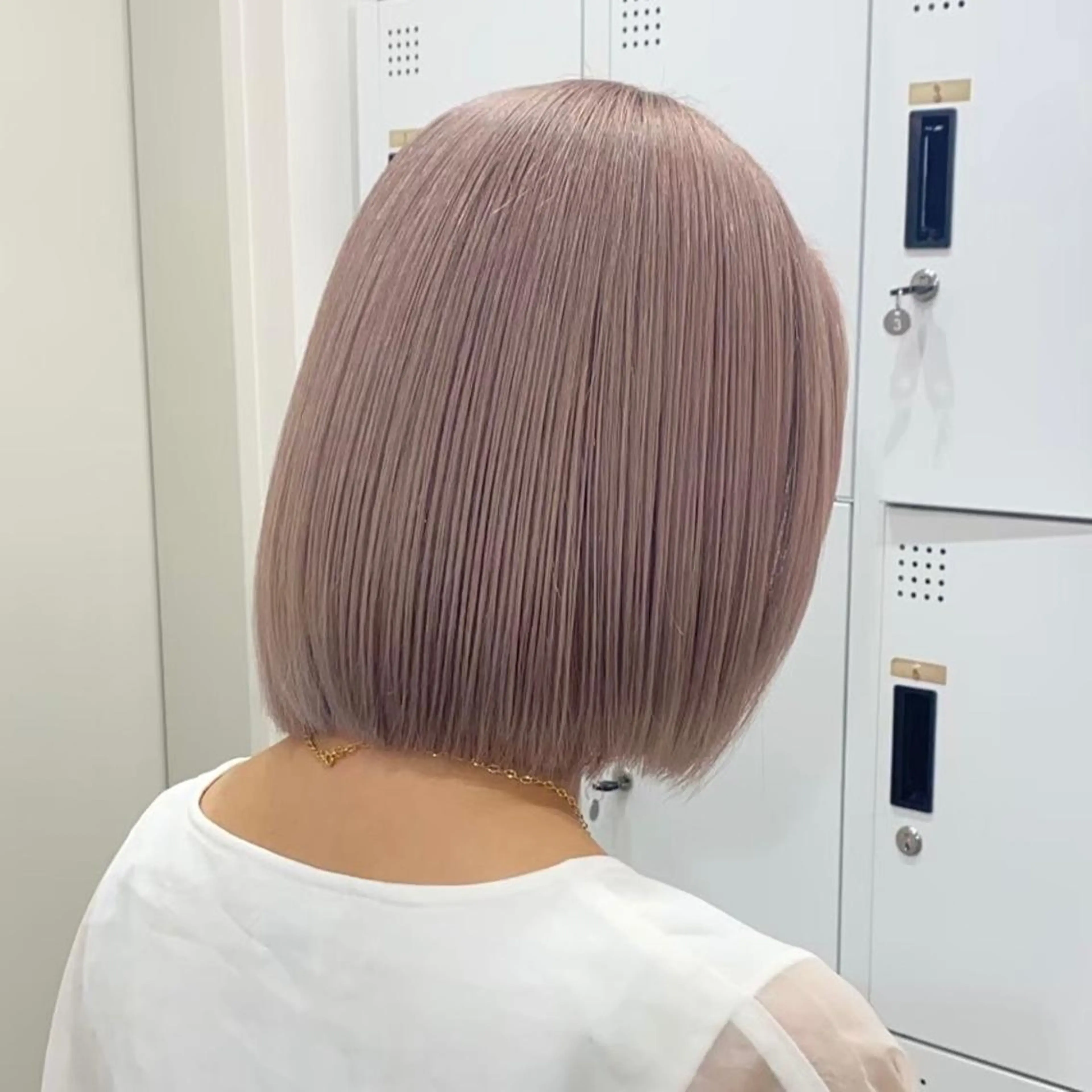 ミディアム パーマ ヘアアレンジ メンズ キッズ ネイル マツエク・マツパ アイブロウ ミディアムパーマ メンズバレイヤージュ メンズブリーチ フェードカット メンズハイライト ヘアカラー トリートメント 髪質改善🇰🇷 レイヤーカット/梅田のヘアスタイル
