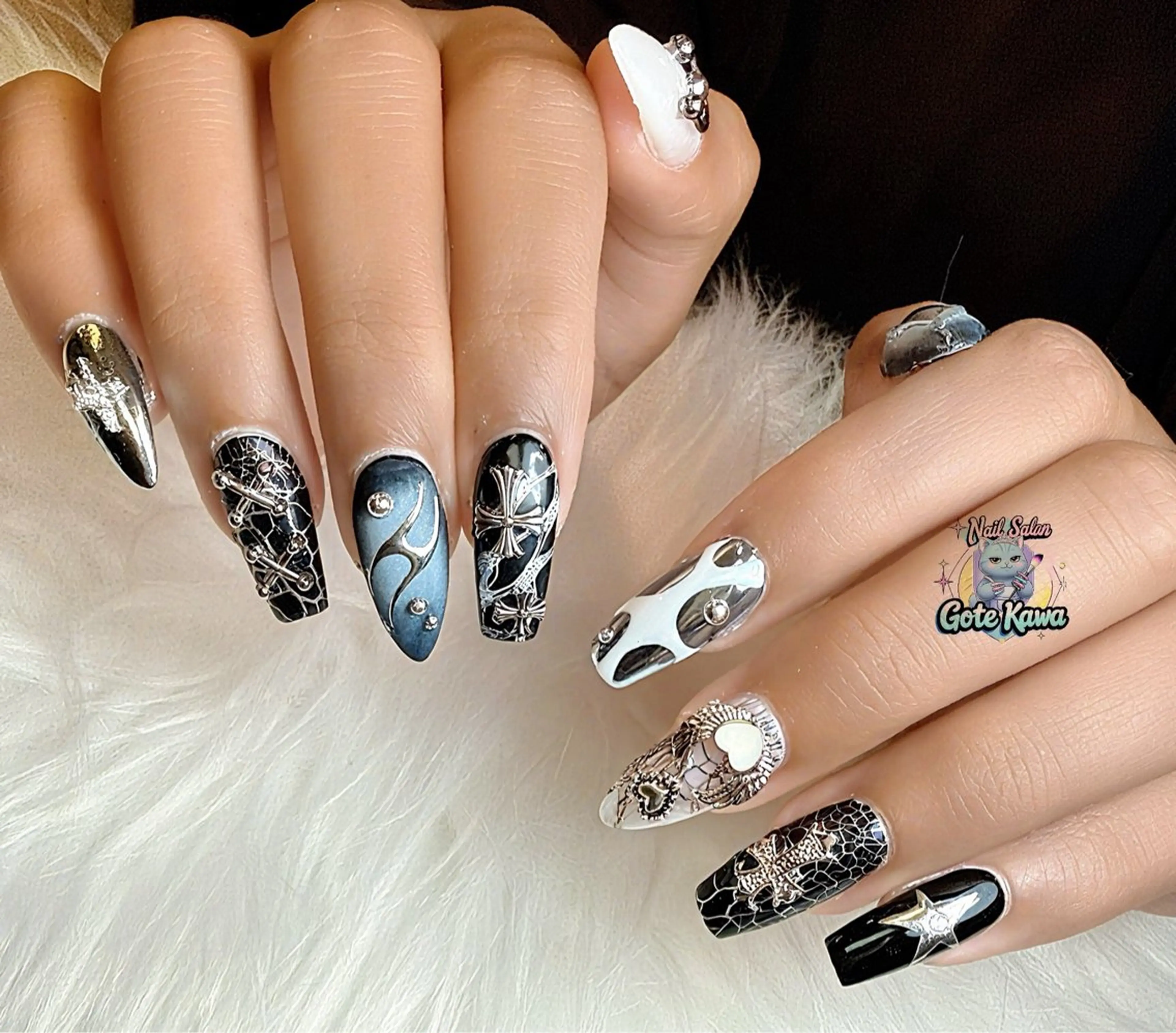 ネイル アートネイル 長さ出し キラキラネイル ピンク リボン ハンドネイル ハンドケア GOTE KAWA Nail Salon(ゴテかわ)所属・Gote Kawa nail salonのネイルデザイン