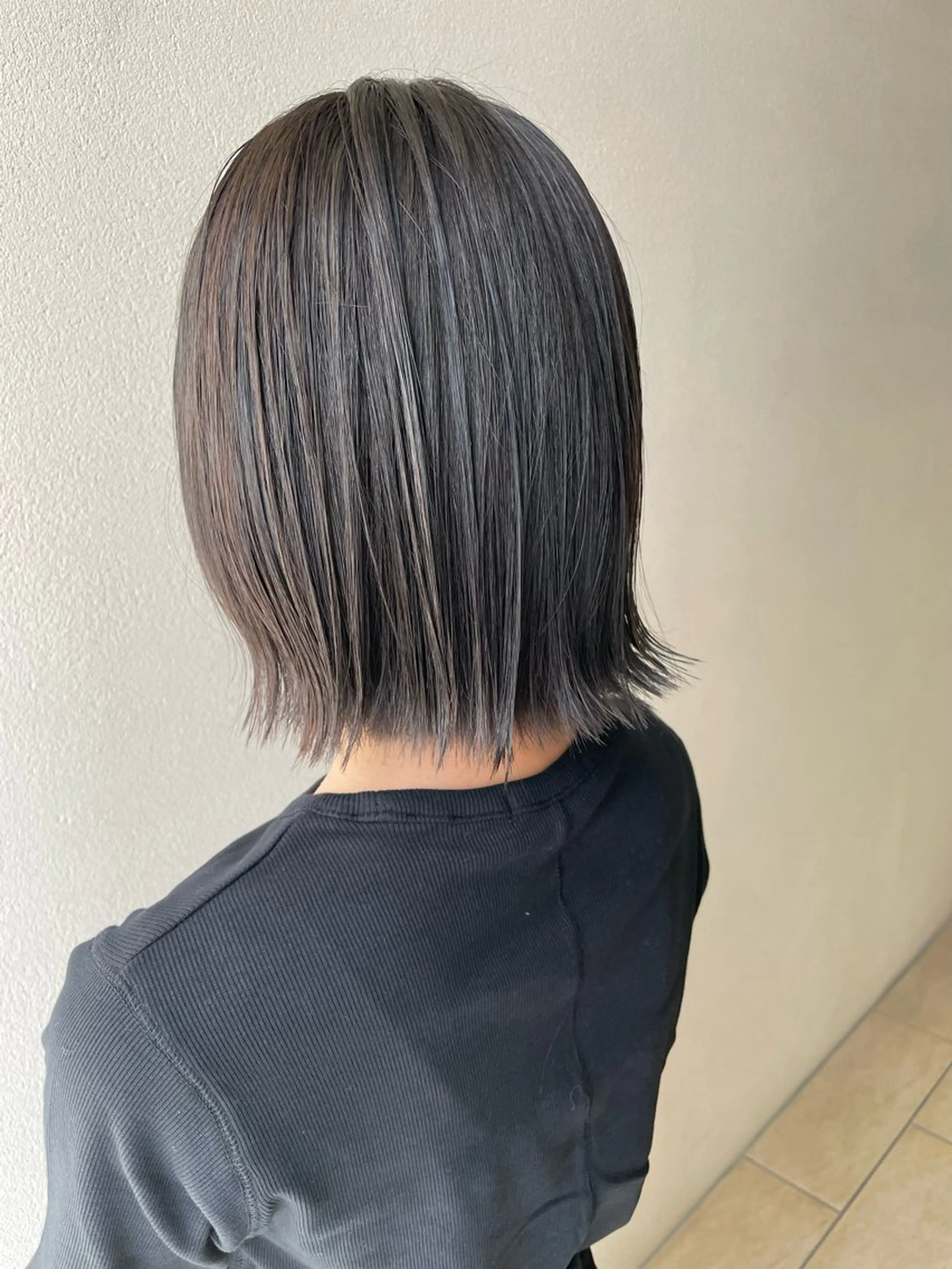 ショート カラー 切りっぱなしボブ アッシュ ボブ 外ハネヘア 沢田 瞳のヘアスタイル