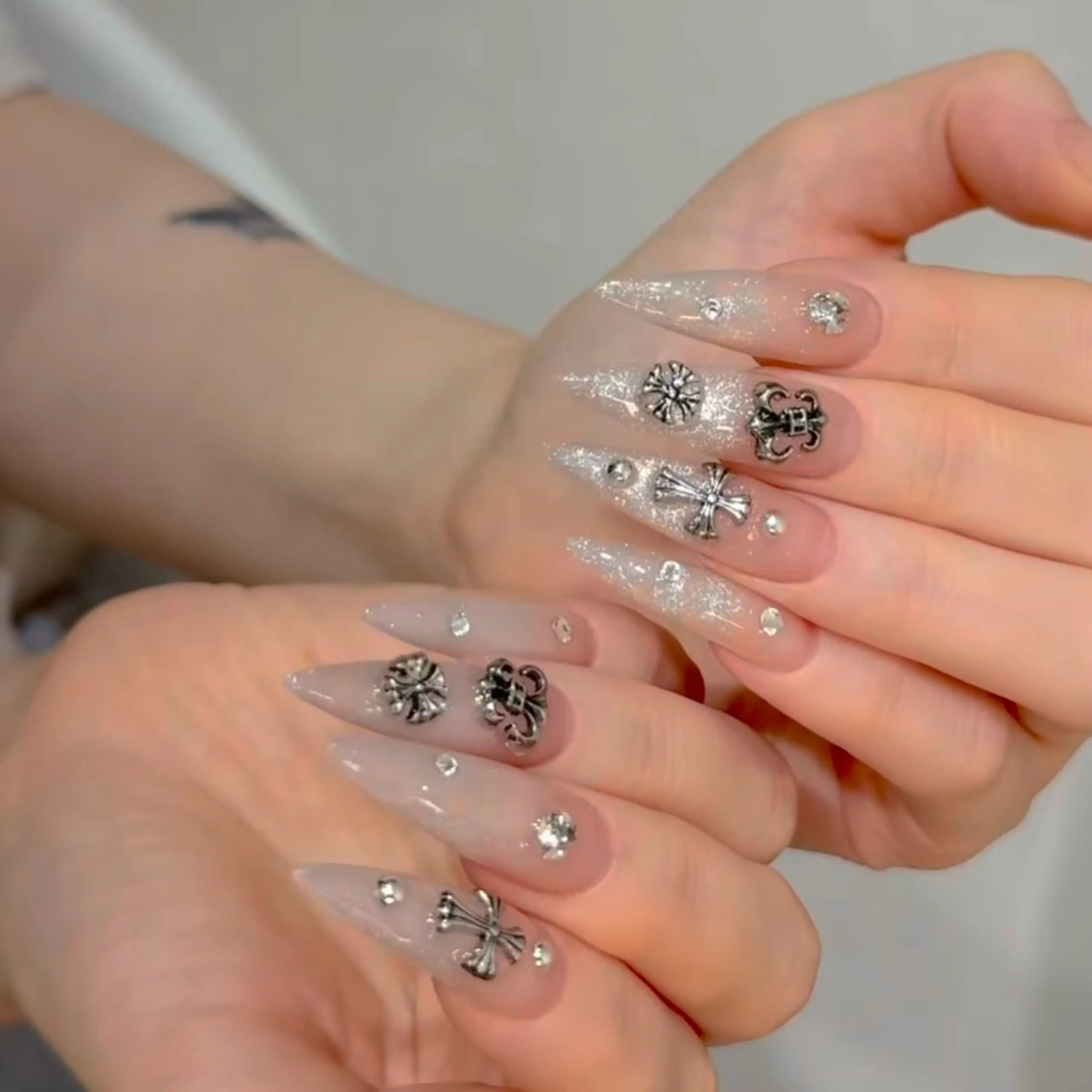 ネイル ATULA Nail 💅チップ長さだしのネイルデザイン