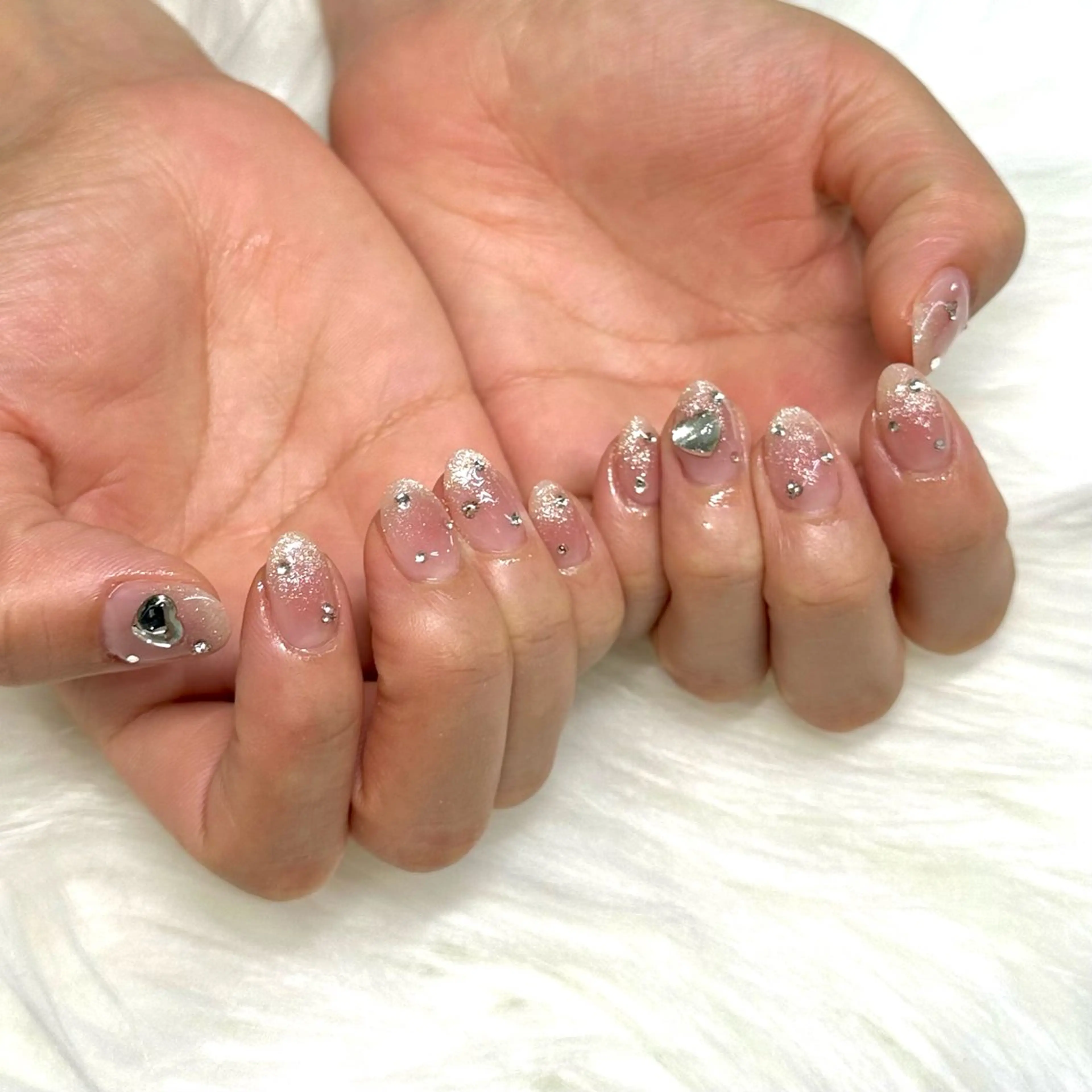 ネイル チークネイル マグネットネイル ハンドネイル Bianca浦和西口 竹ノ内  愛彩のネイルデザイン