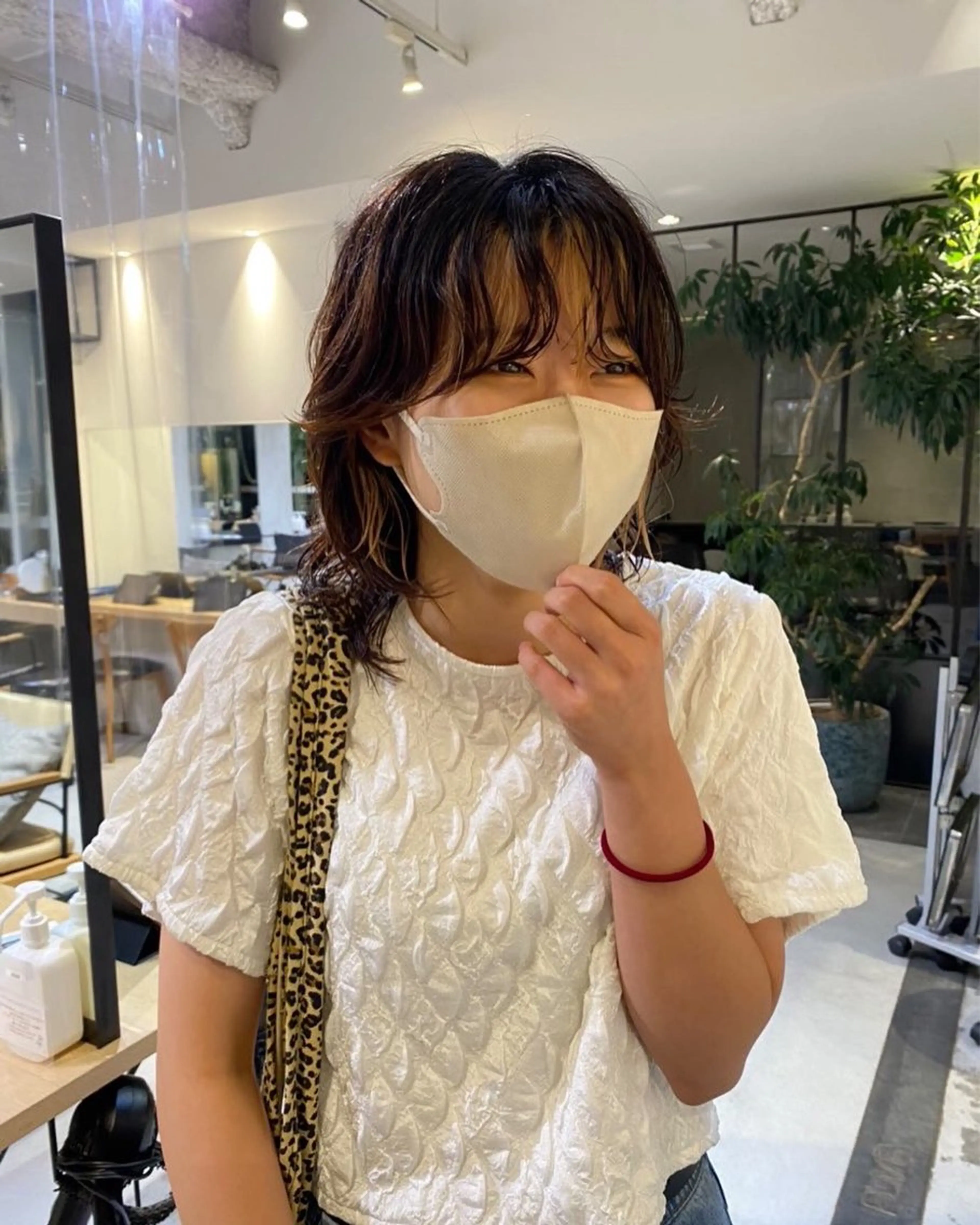 ミディアム カラー パーマ ハイライトカラー ハイライト 本田 聖のヘアスタイル