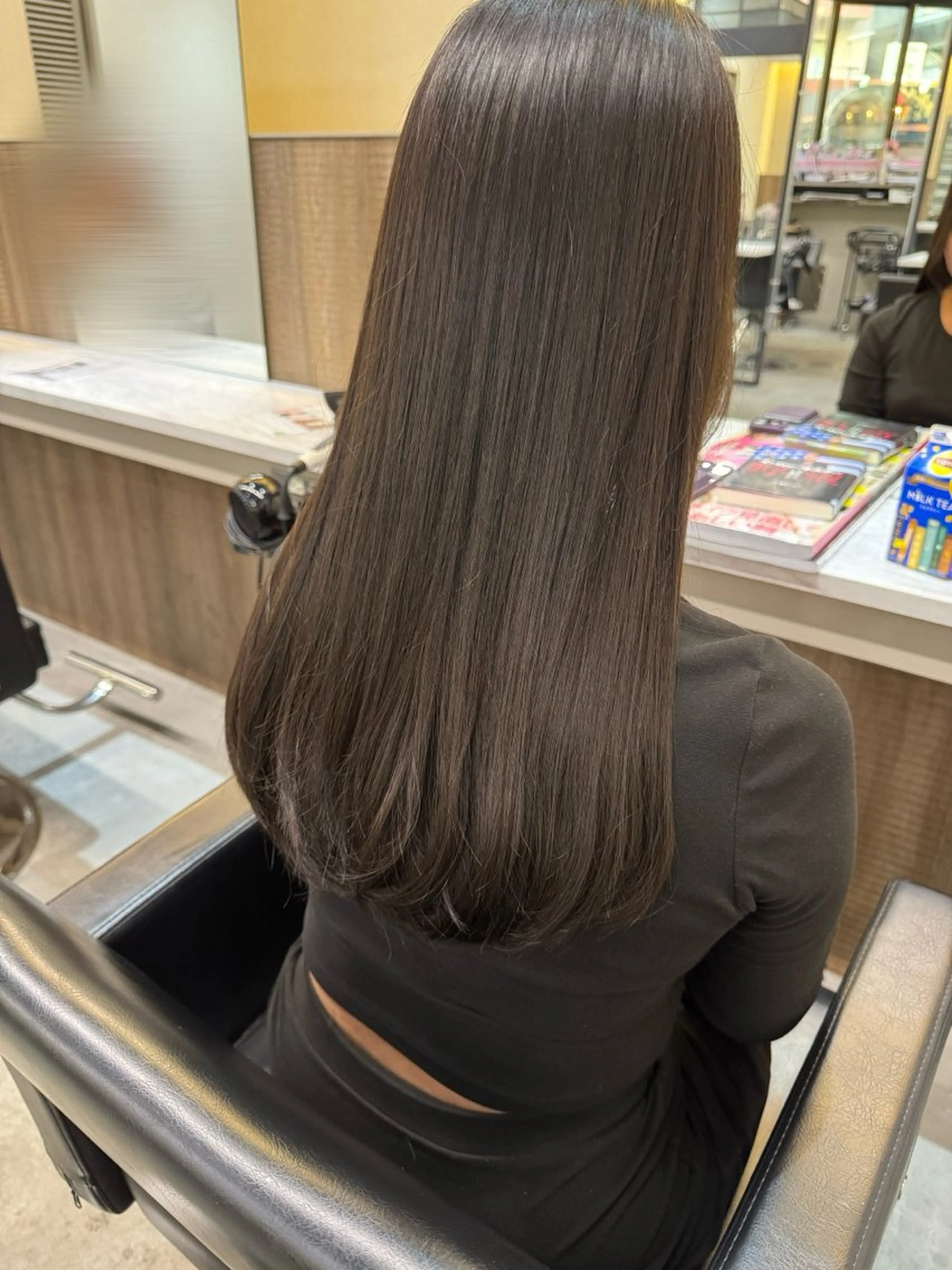 ロング レイヤーカット カット ヘアカラー トリートメント 小山 海友のヘアスタイル