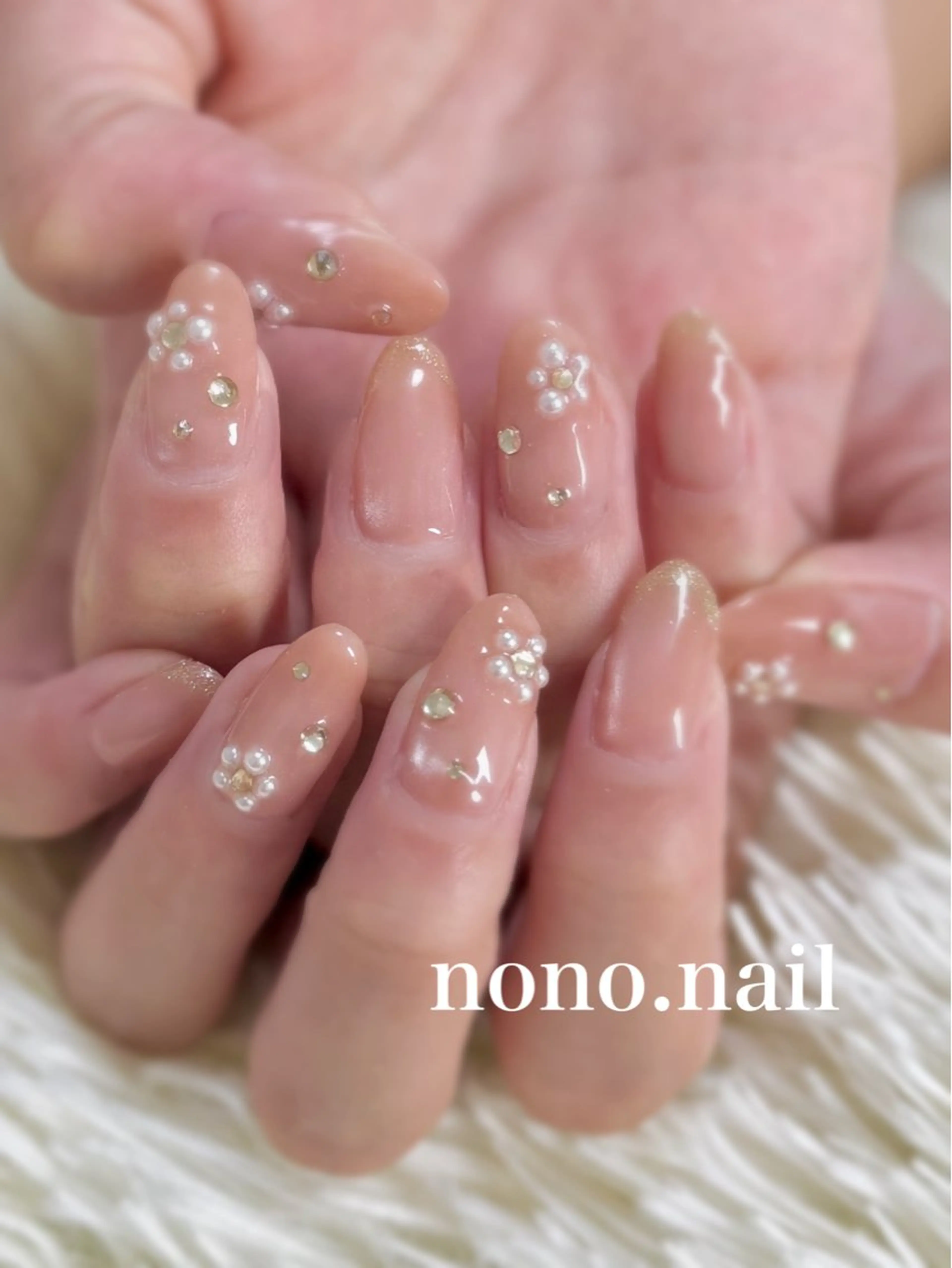 ネイル フレンチネイル ゴールド ハンドネイル 🩰‎ ノノ🩷 ̖́-のネイルデザイン