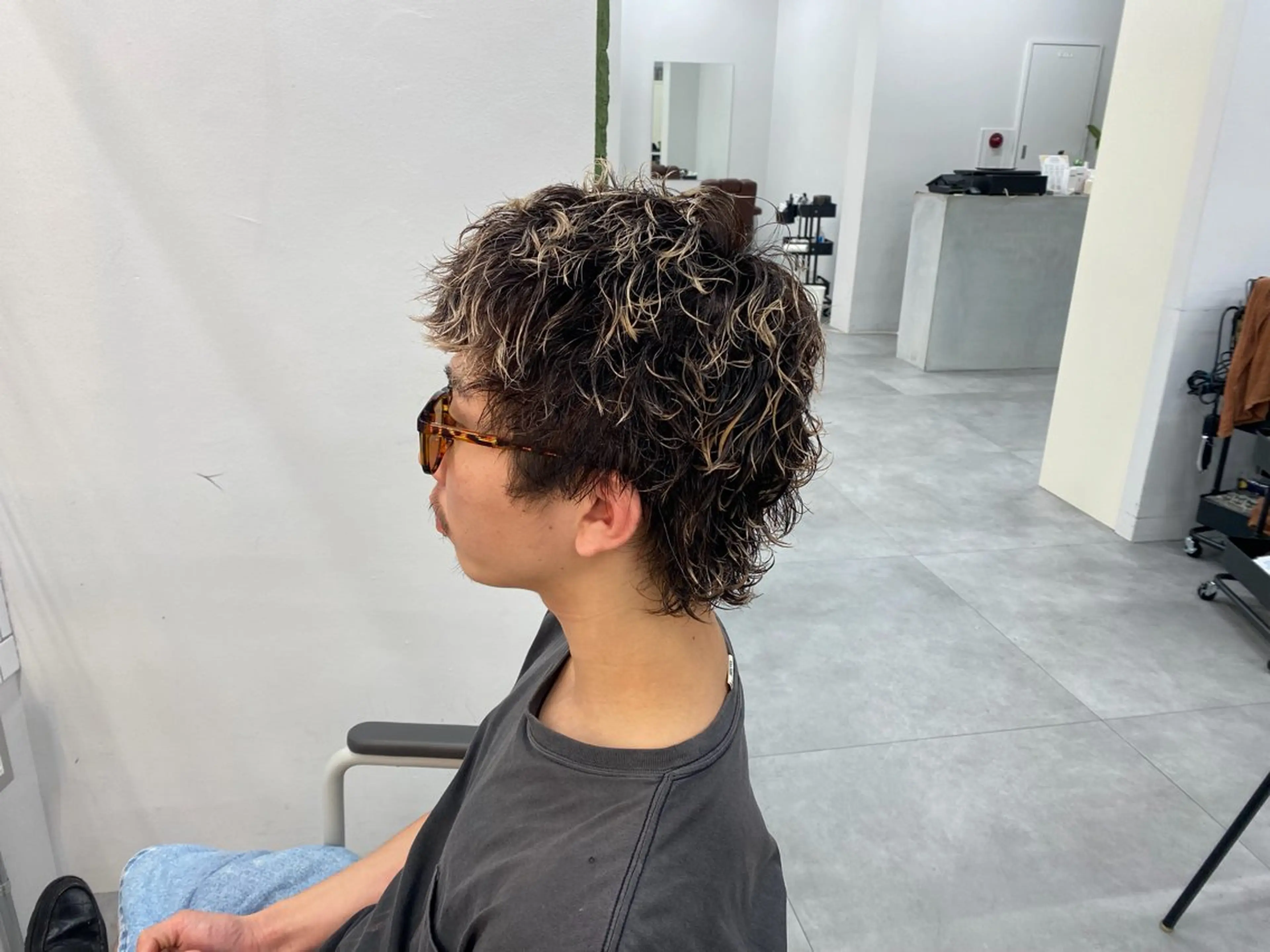 パーマ メンズ メンズサロンww by fifth西梅田店所属・外屋敷 航のヘアスタイル