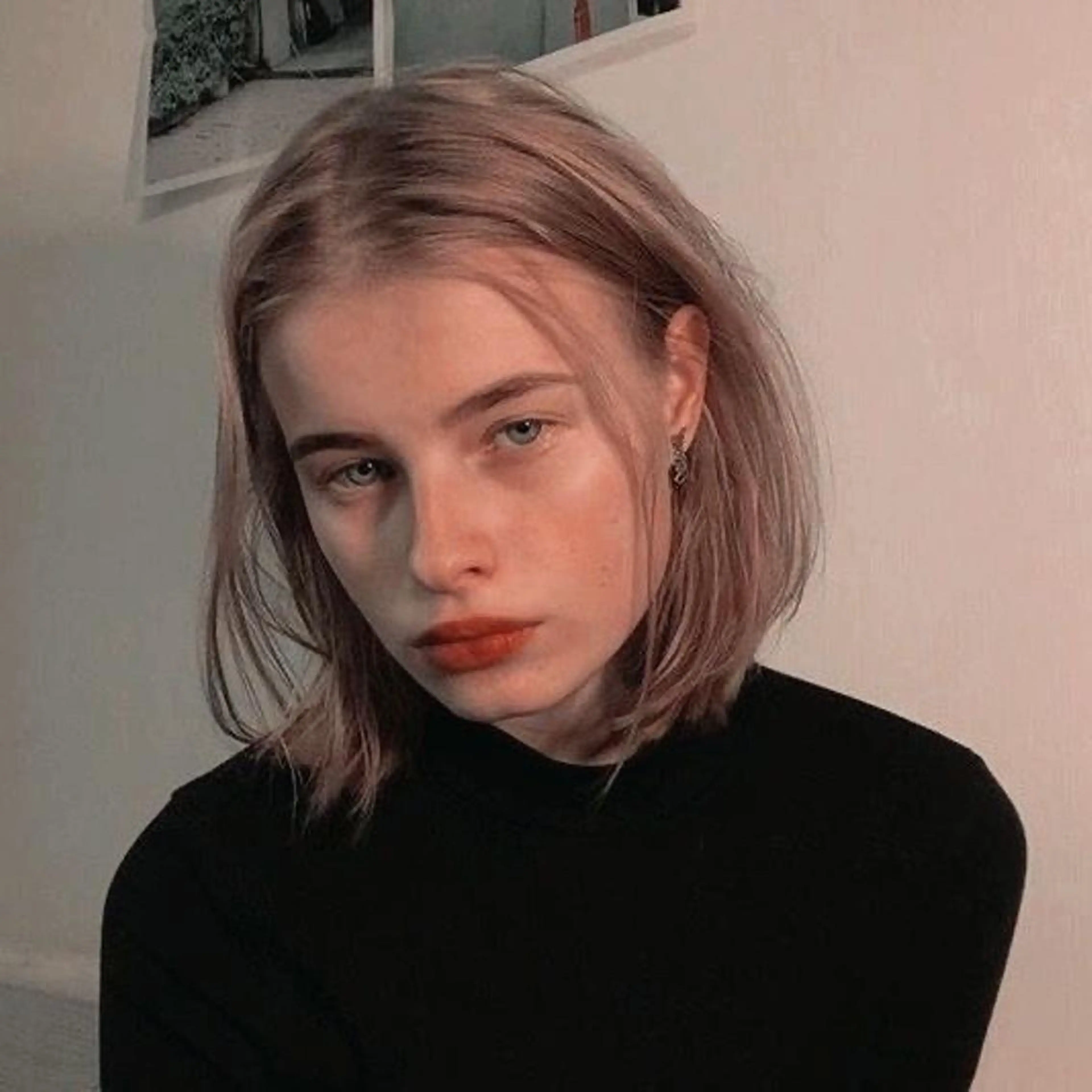 ショート カラー ベージュカラー ブリーチ グレージュ カット ヘアカラー トリートメント TO C所属・ボブ/ミディアム RIONAのヘアスタイル