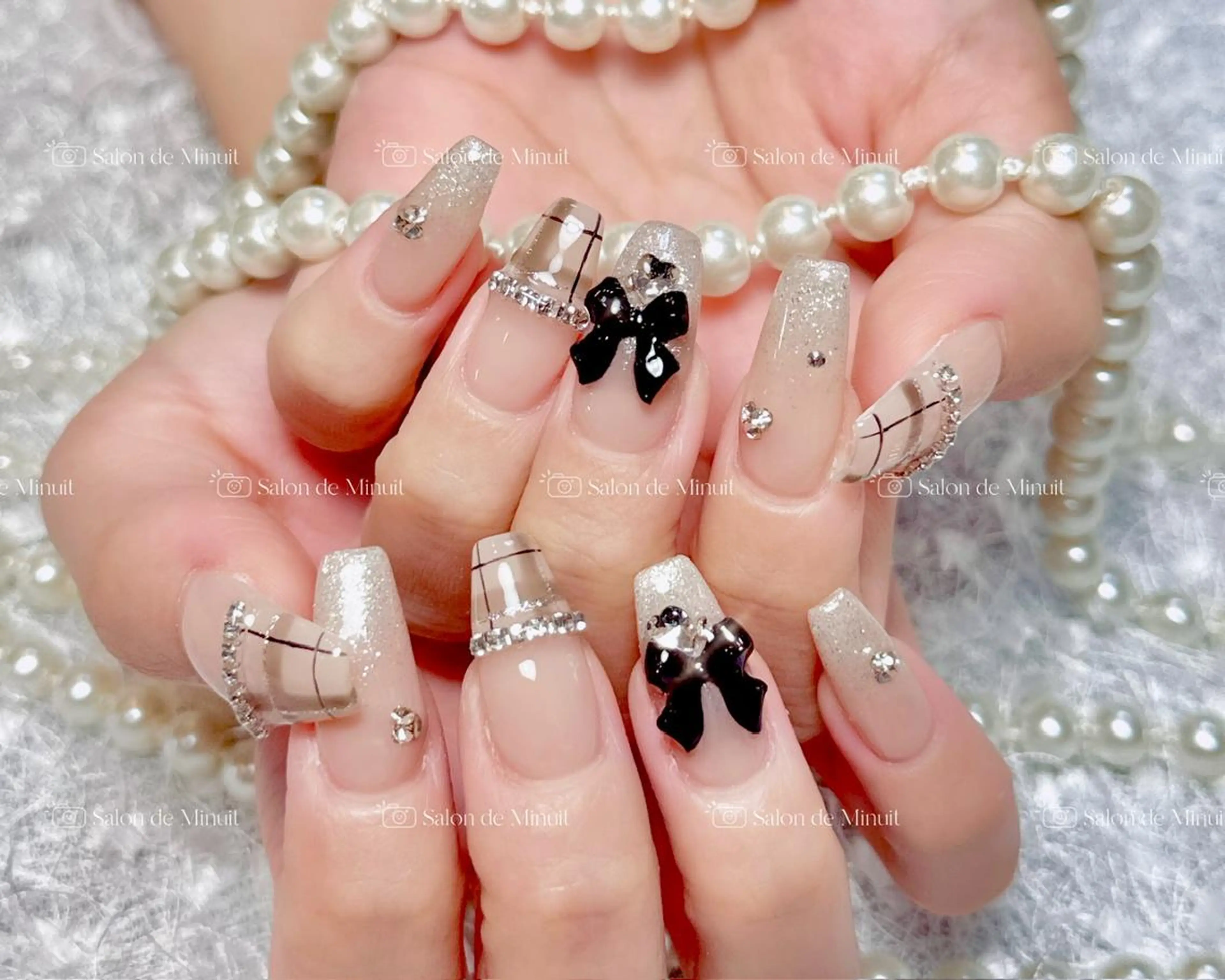ネイル Salon de Minuit🦩のネイルデザイン