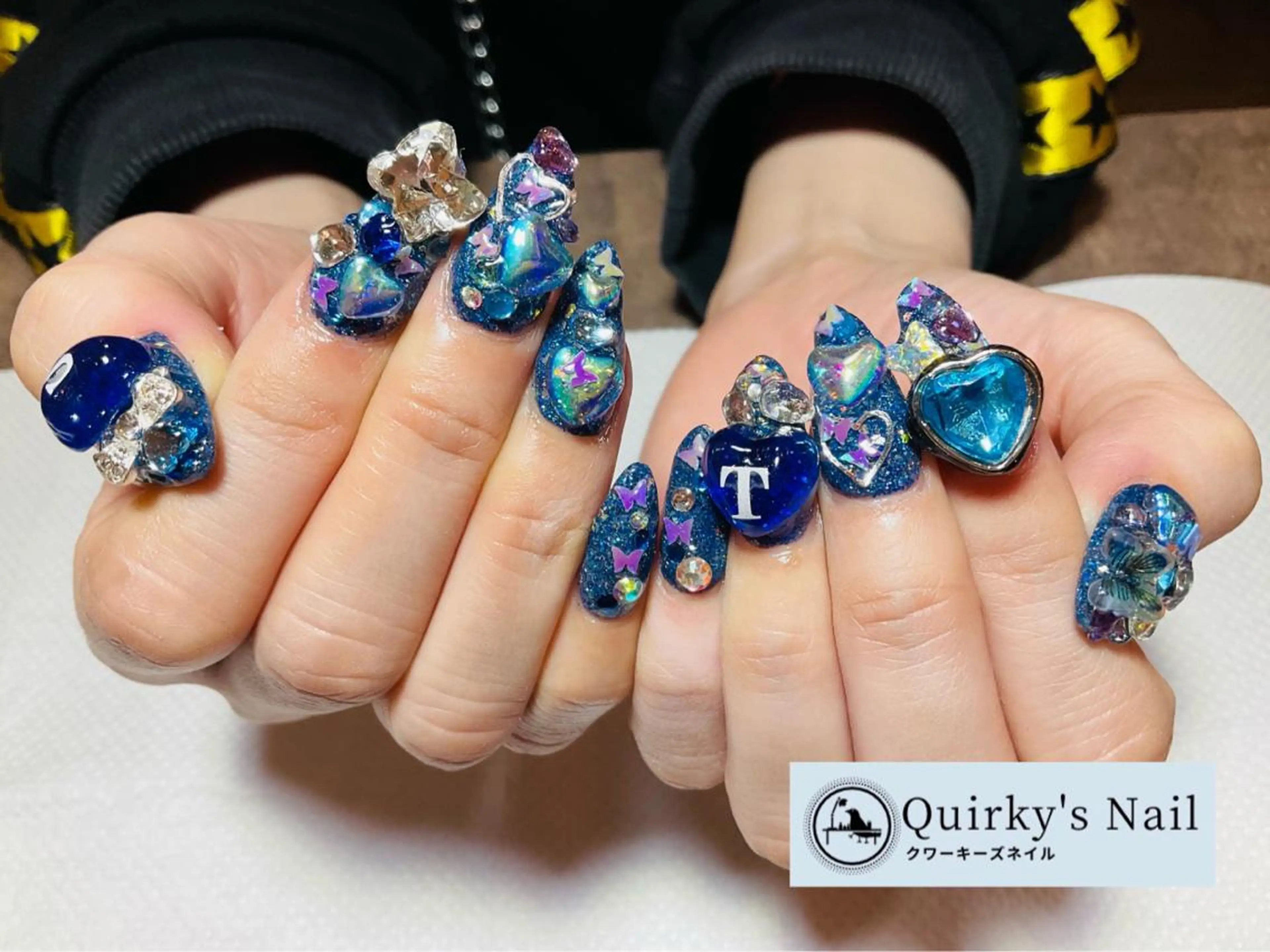 ネイル アートネイル ブルー ジェルネイル グラデーション ハート Quirky's Nail【栄店】のネイルデザイン