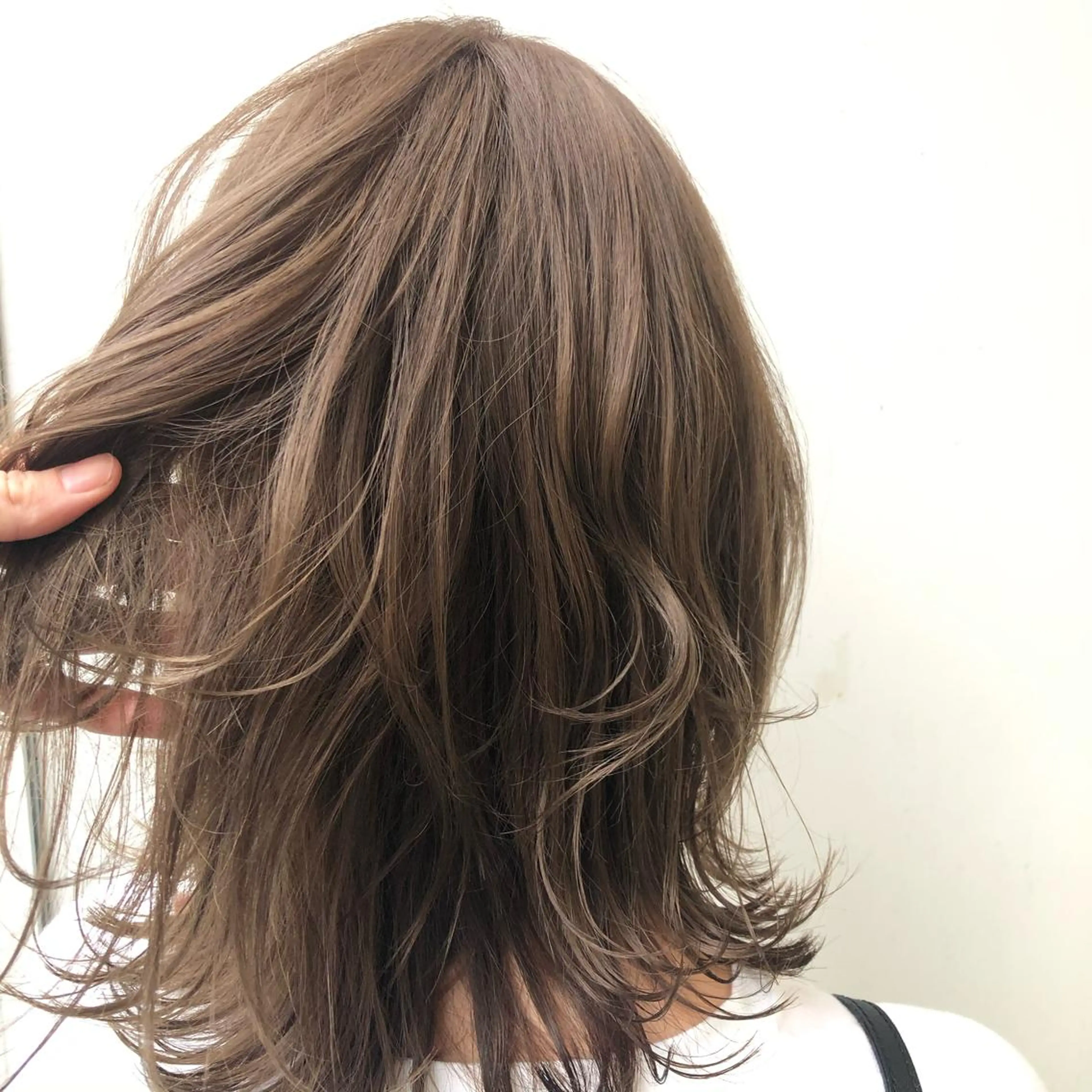 セミロング カラー パーマ ヘアアレンジ ベージュカラー ダブルカラー ラベンダーカラー ラベンダーベージュ entality所属・暖色ボブ 🍊rikakoのヘアスタイル