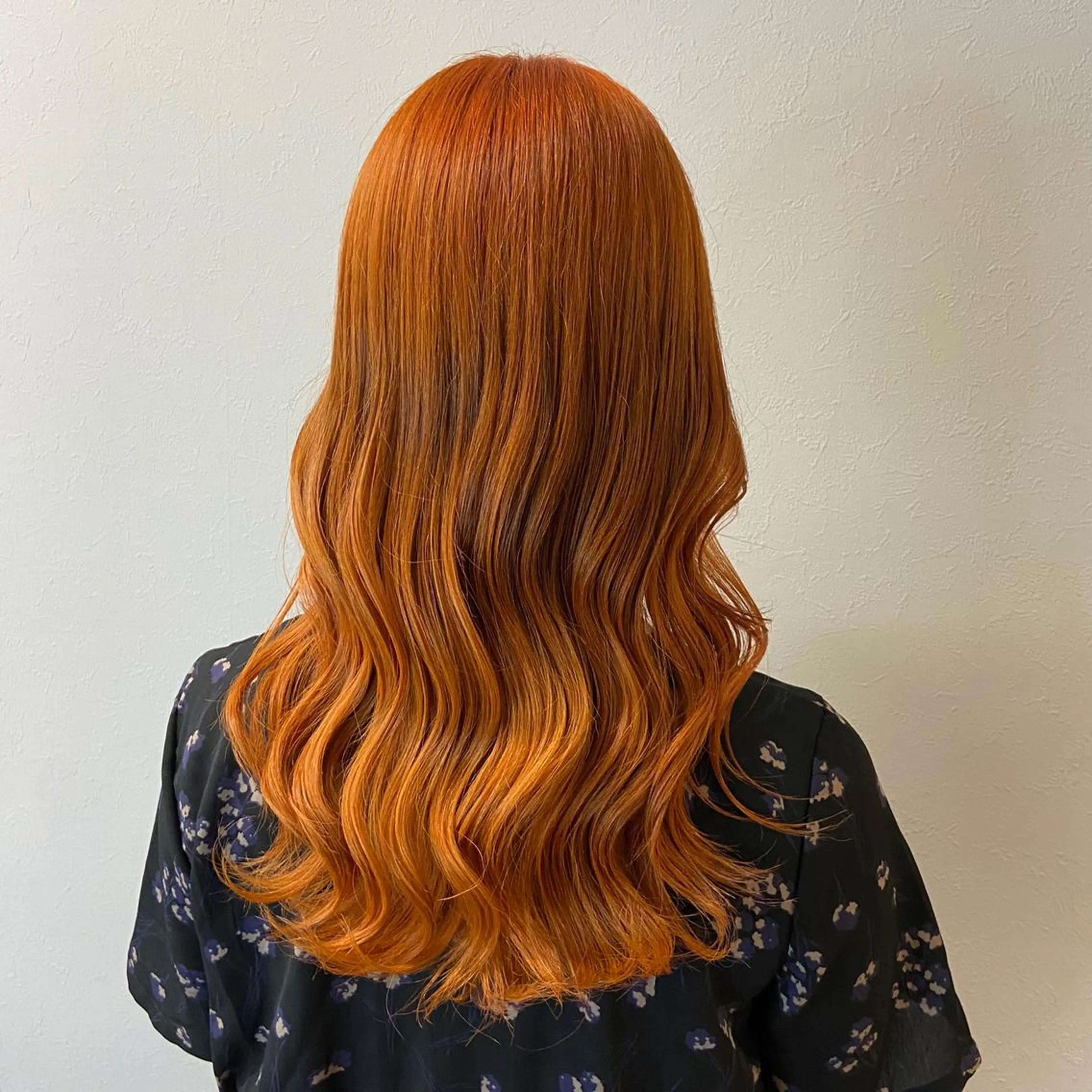 セミロング カラー natsumi / N°ariaのヘアスタイル