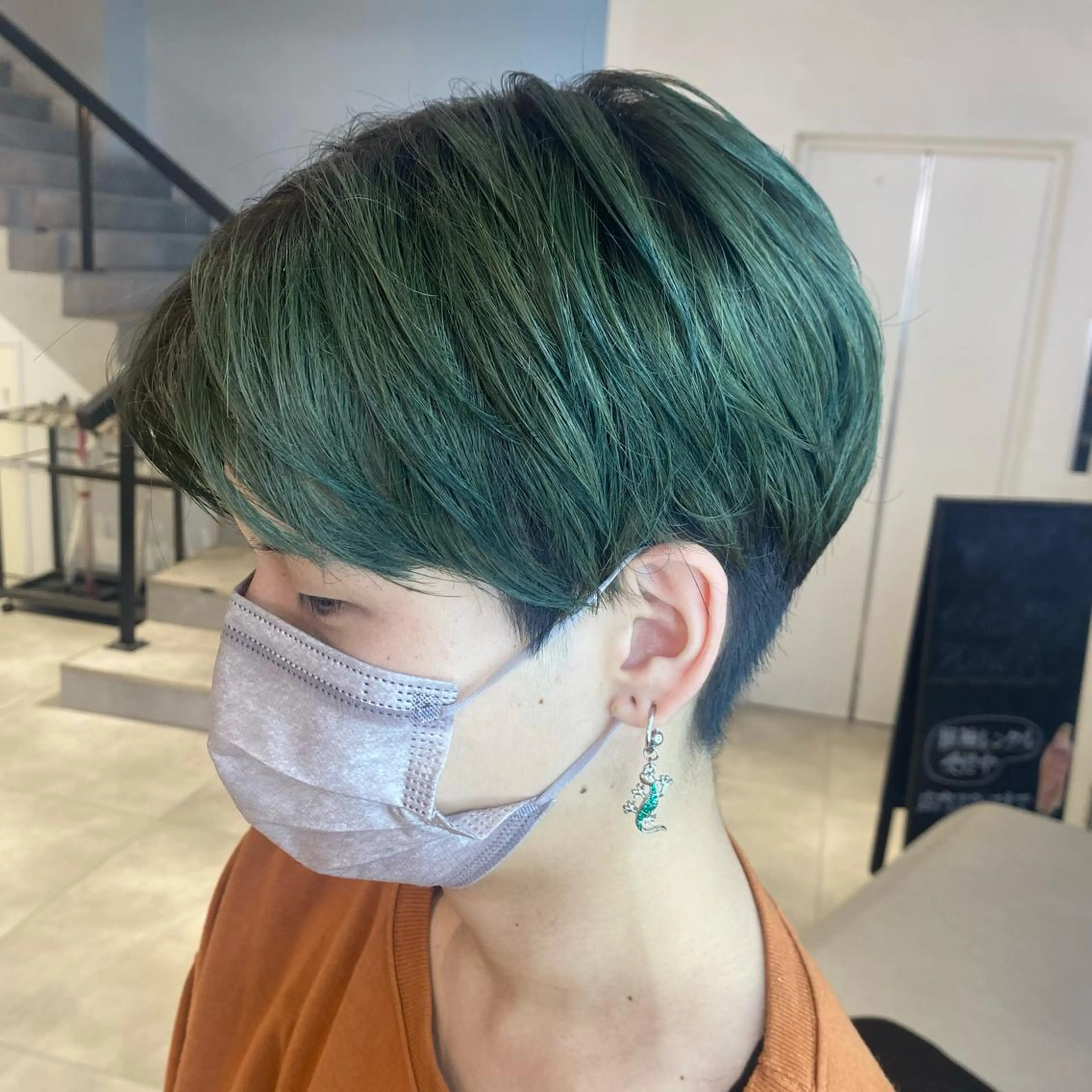 カラー 酸性ストレート・ メンズ 三原 楊子のヘアスタイル