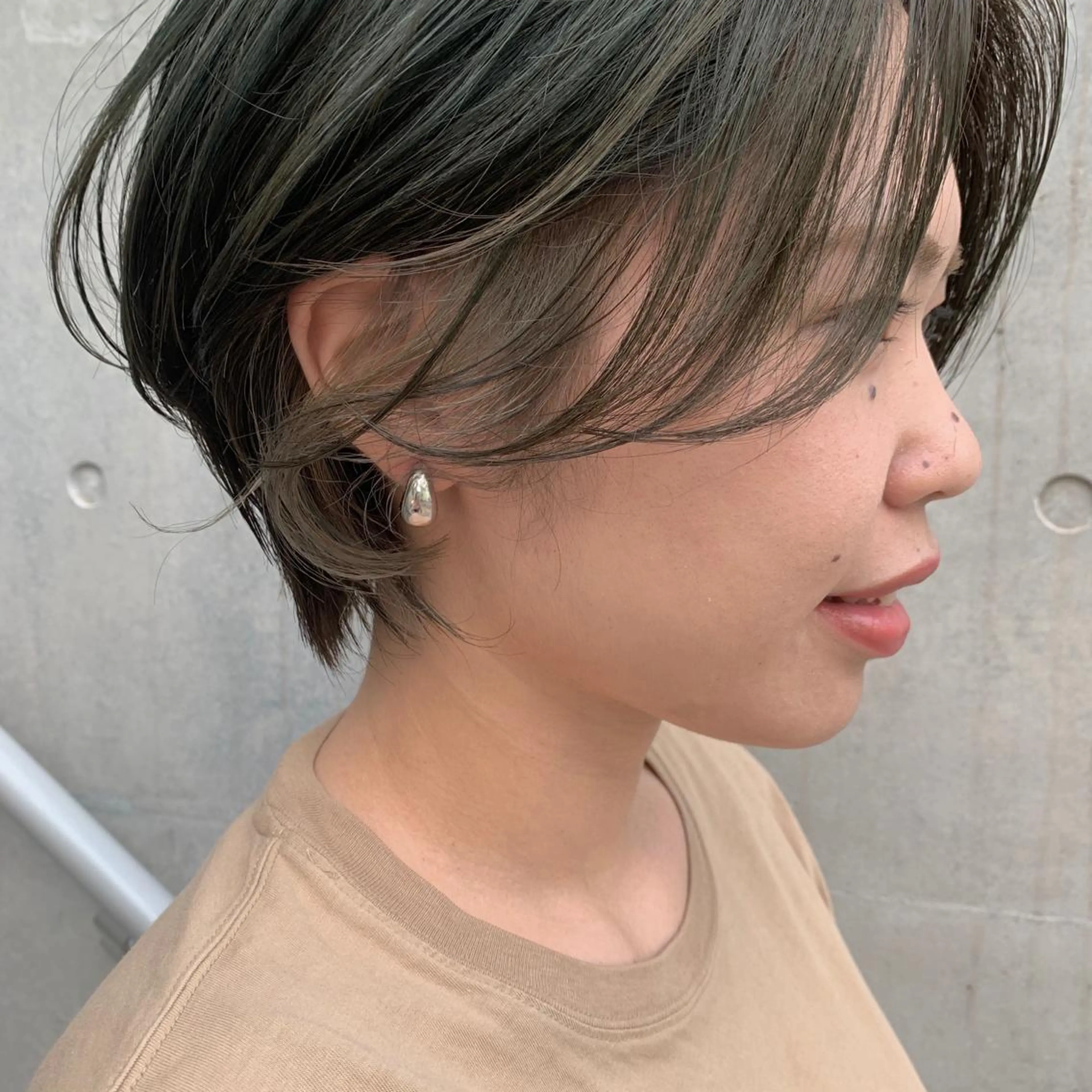 ショート カラー ショートボブ ハンサムショート ミストバング ベージュカラー  フェイスフレーミング risako🇰🇷 韓国ヘア/レイヤーのヘアスタイル