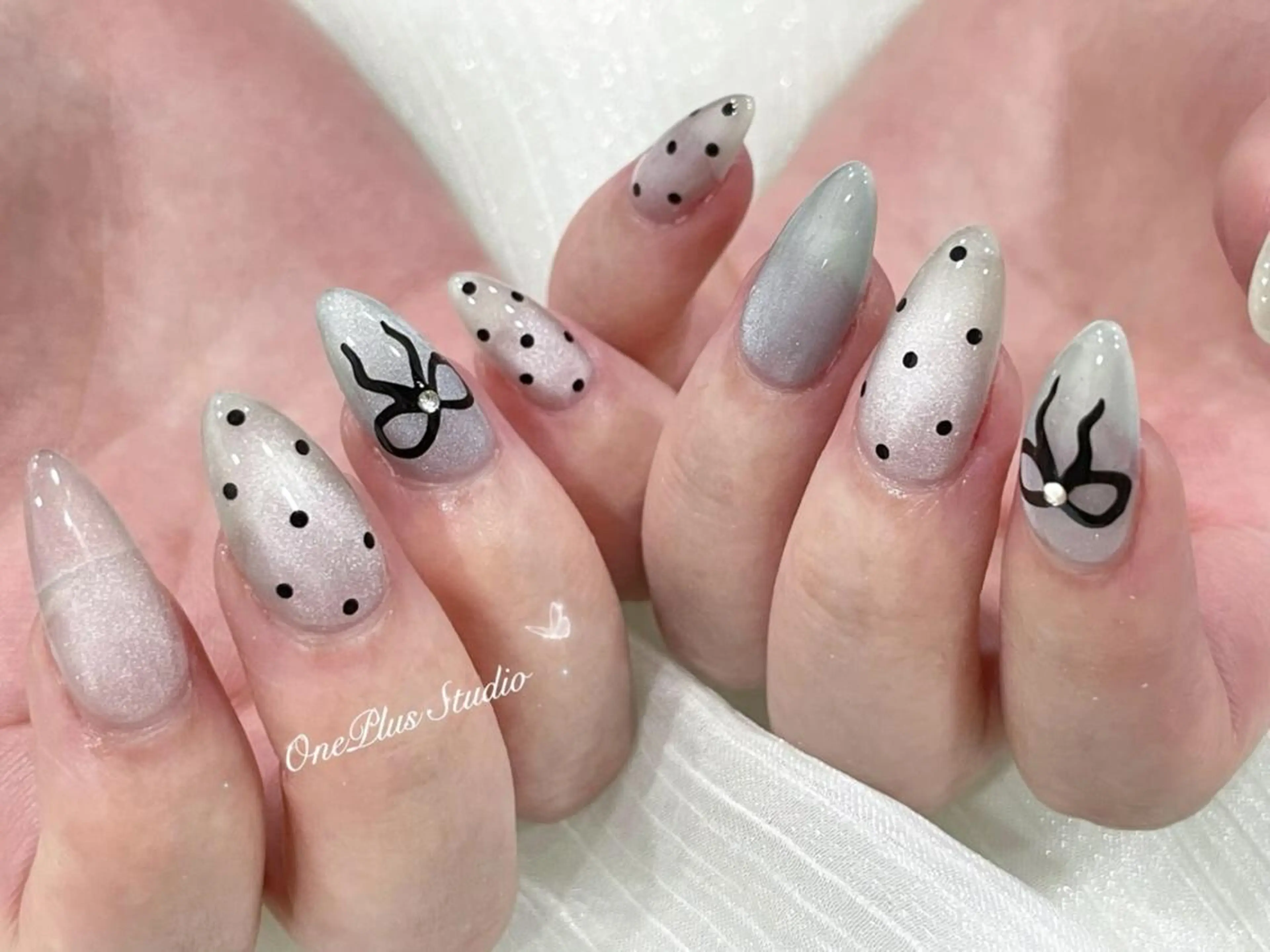 ネイル オーロラネイル 長さ出し フットネイル フレンチネイル ジェルネイル One Plus Nail Salonのネイルデザイン