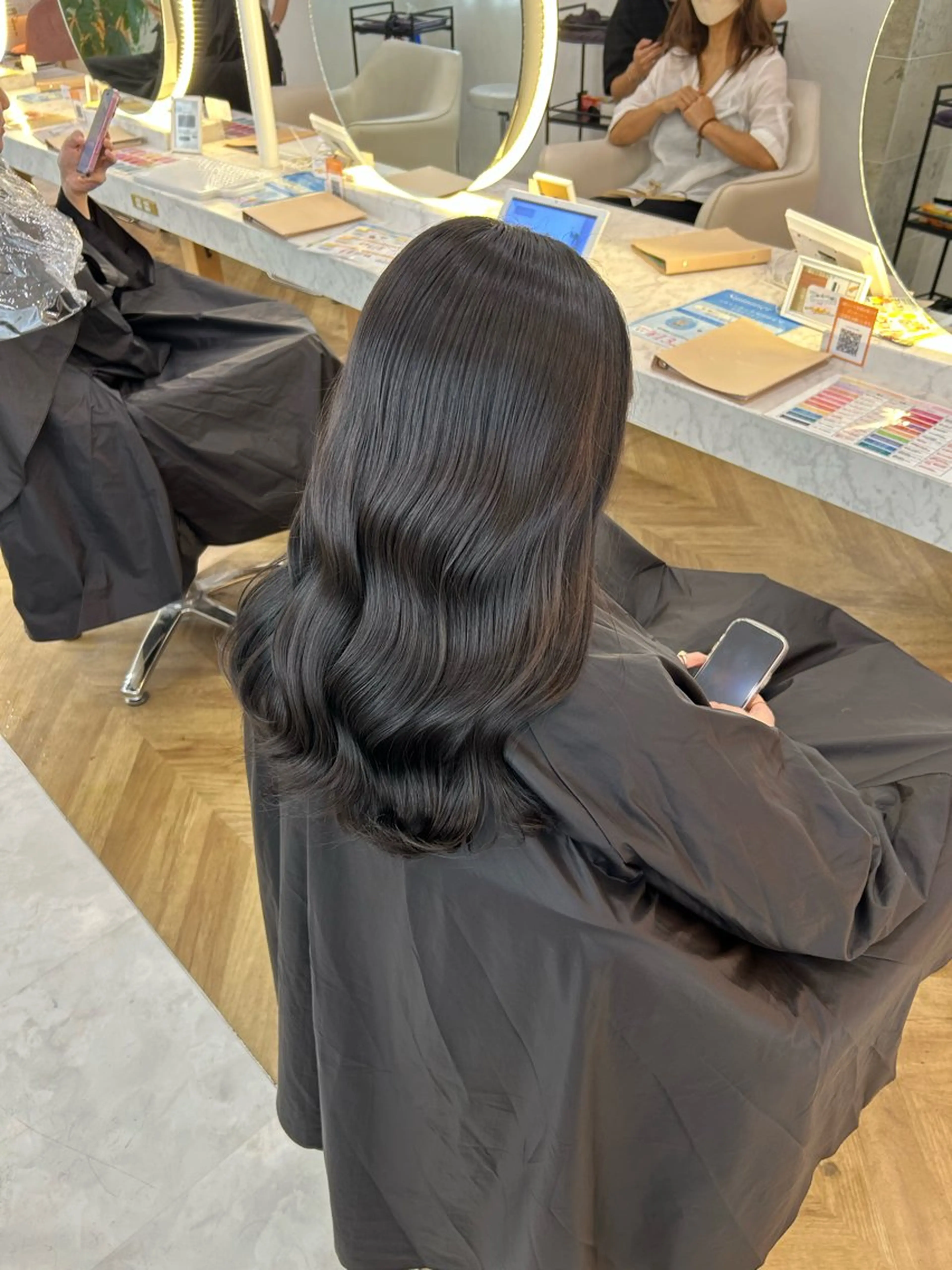 セミロング ヘアカラー トリートメント 飯嶋 萌のヘアスタイル