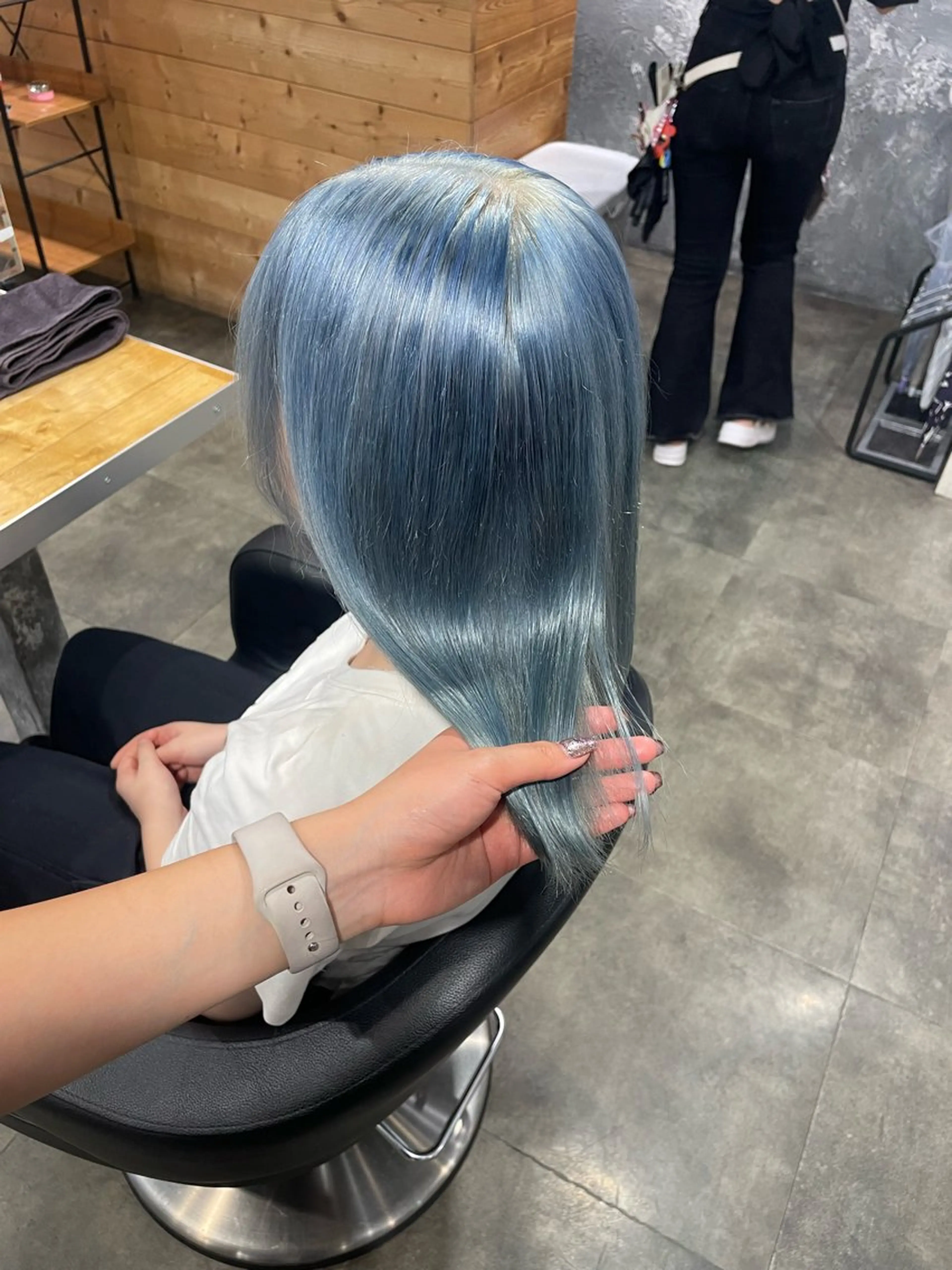 ミディアム カラー ヘアカラー ハイトーンブロンド 横浜💞ミオのヘアスタイル