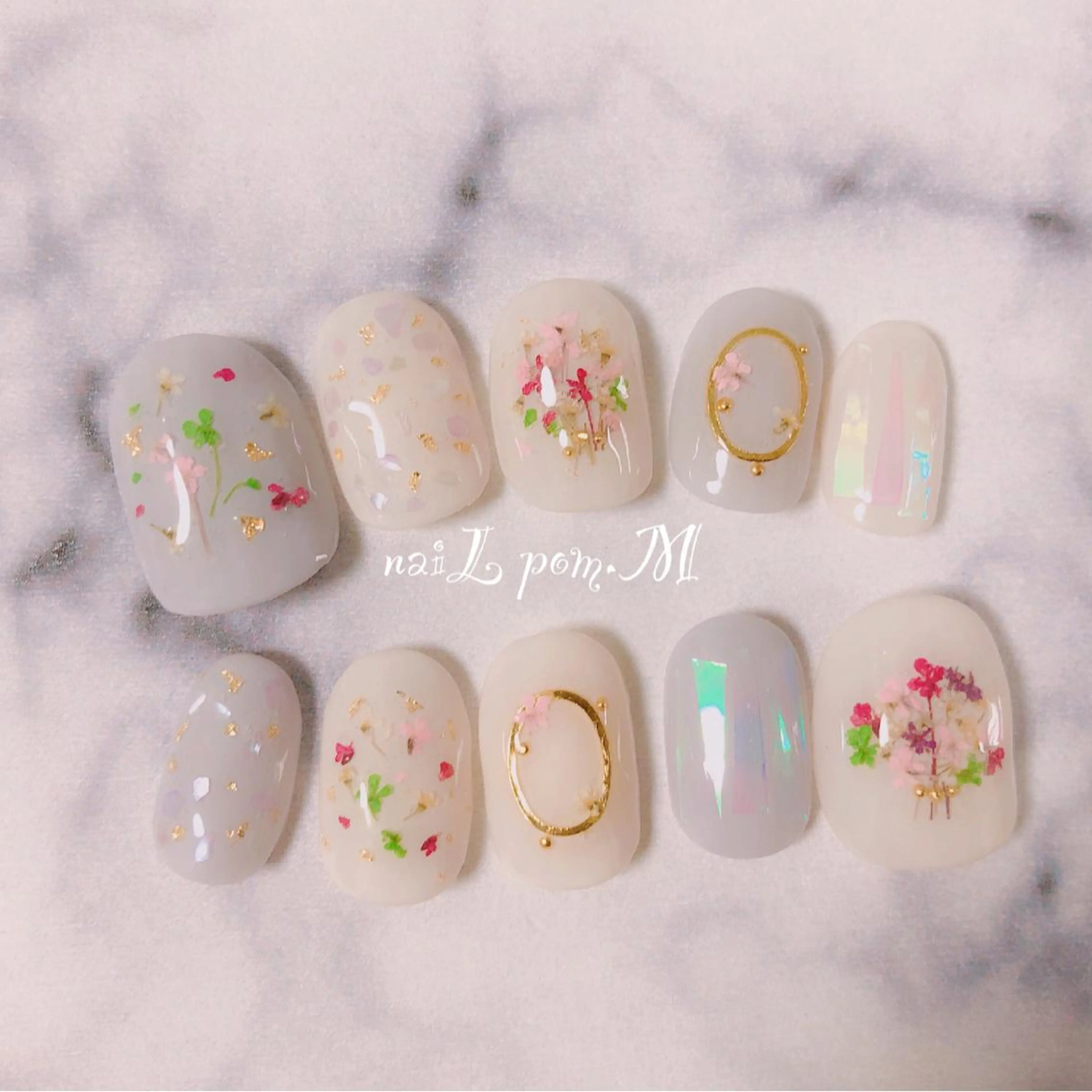 ネイル アートネイル ネイルチップ naiL pom.M所属・naiL pom.Mのネイルデザイン