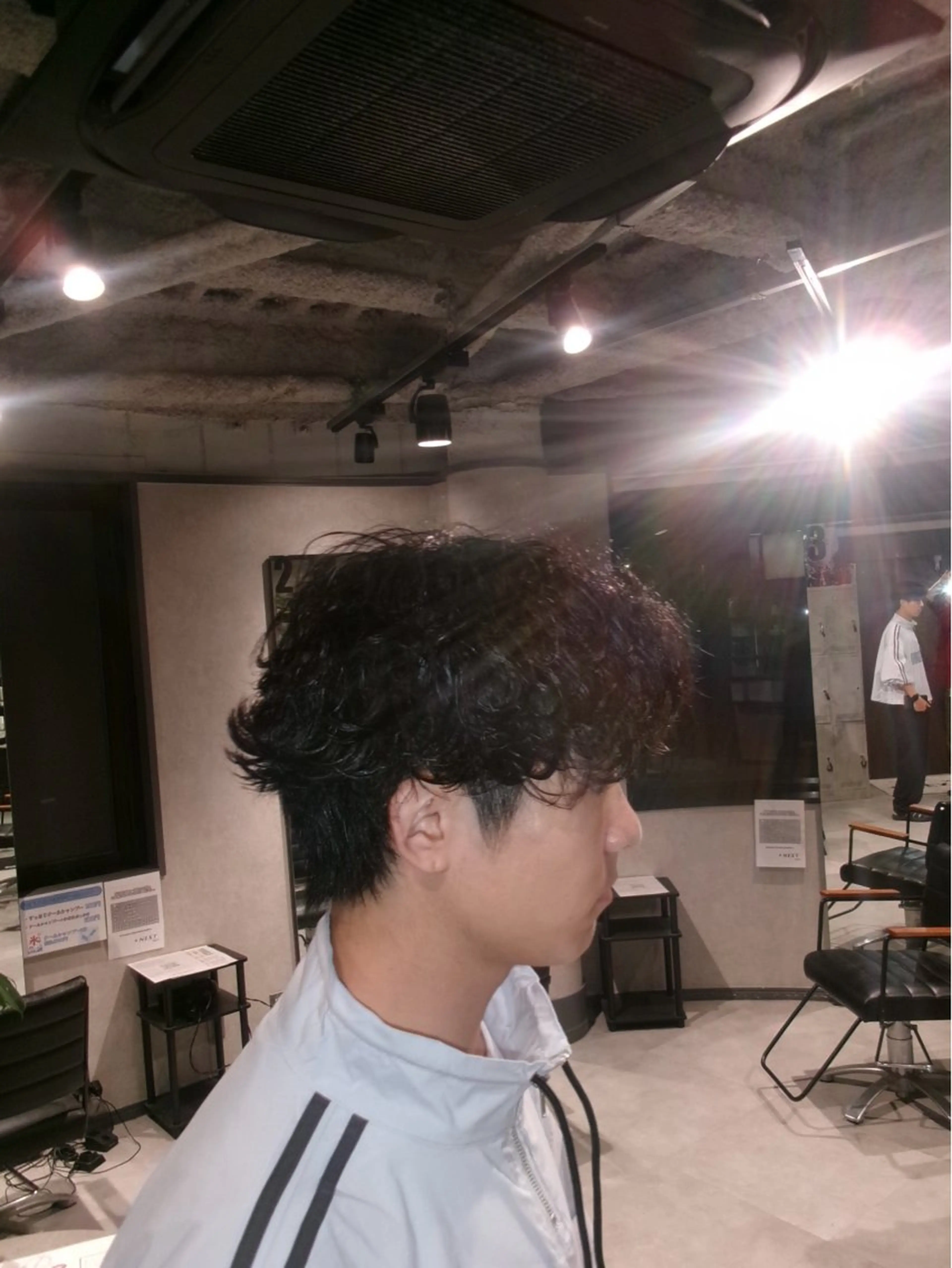 ショート パーマ メンズ カット パーマ 韓国特化🇰🇷愁斗 センターパートパーマのヘアスタイル
