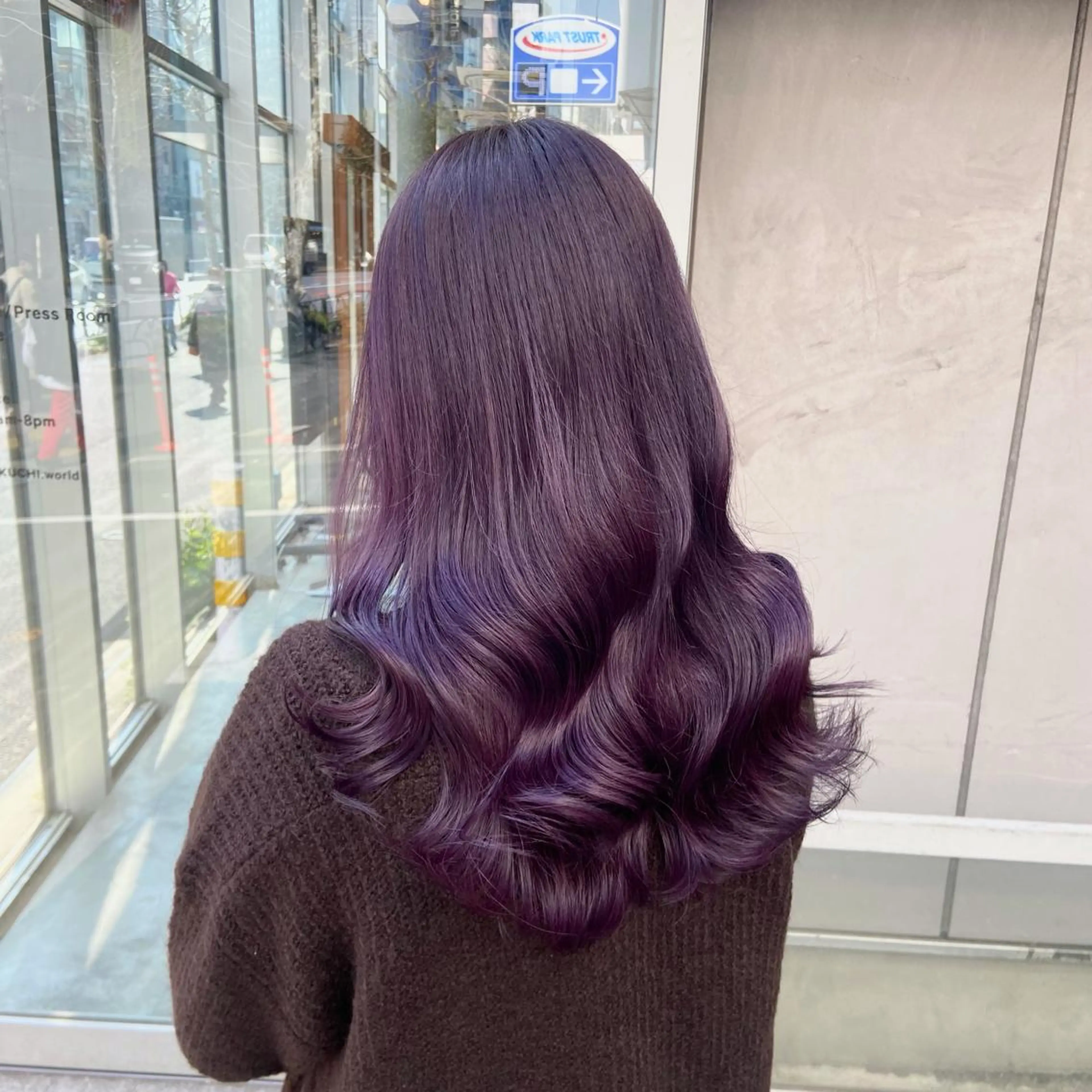 ロング カラー ヘアアレンジ ワインレッド 🍒KAHOのヘアスタイル