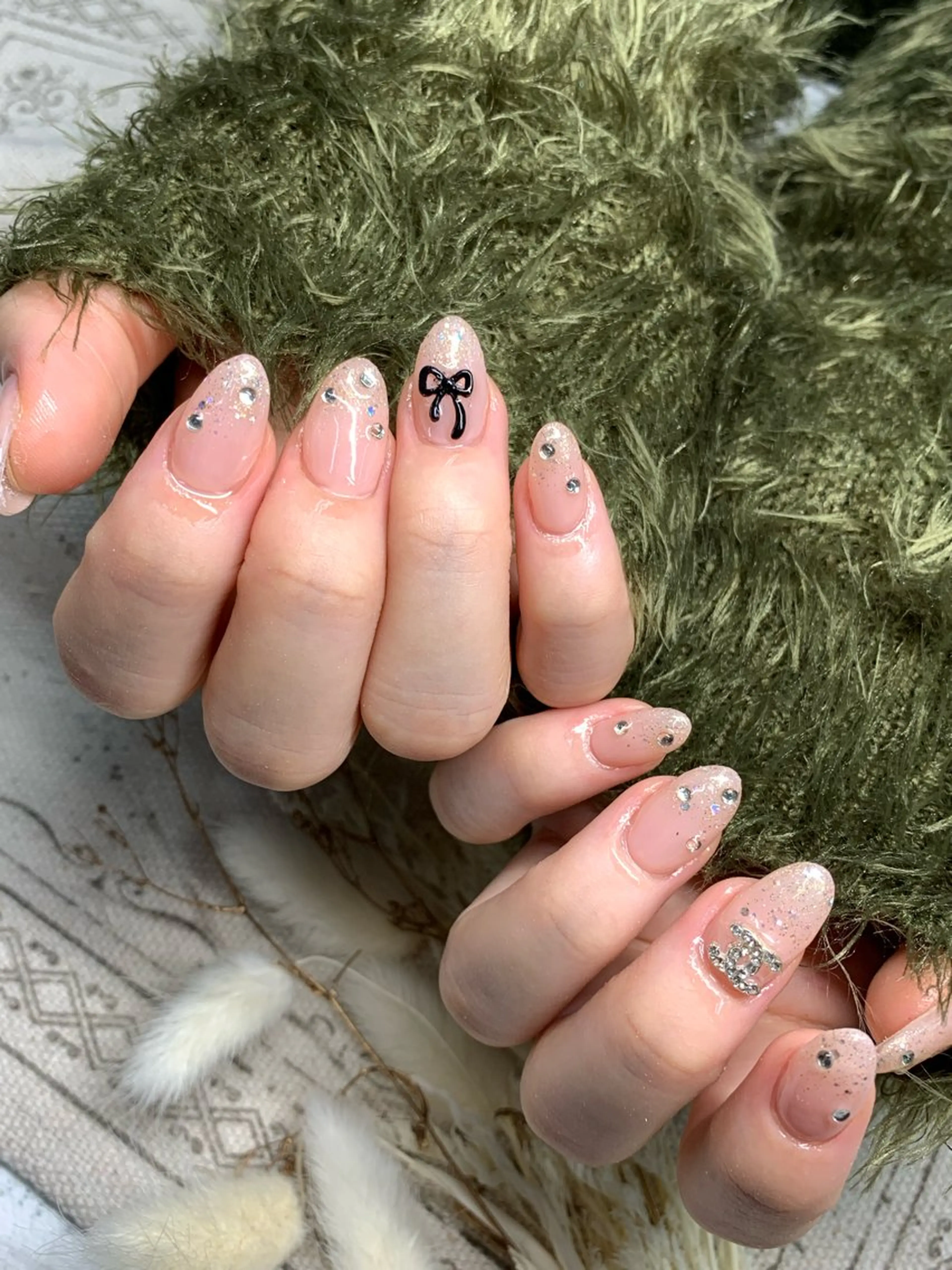 ネイル オーロラネイル 長さ出し フットネイル ジェルネイル キラキラネイル ハンドネイル インフィニティ ネイルサロンのネイルデザイン