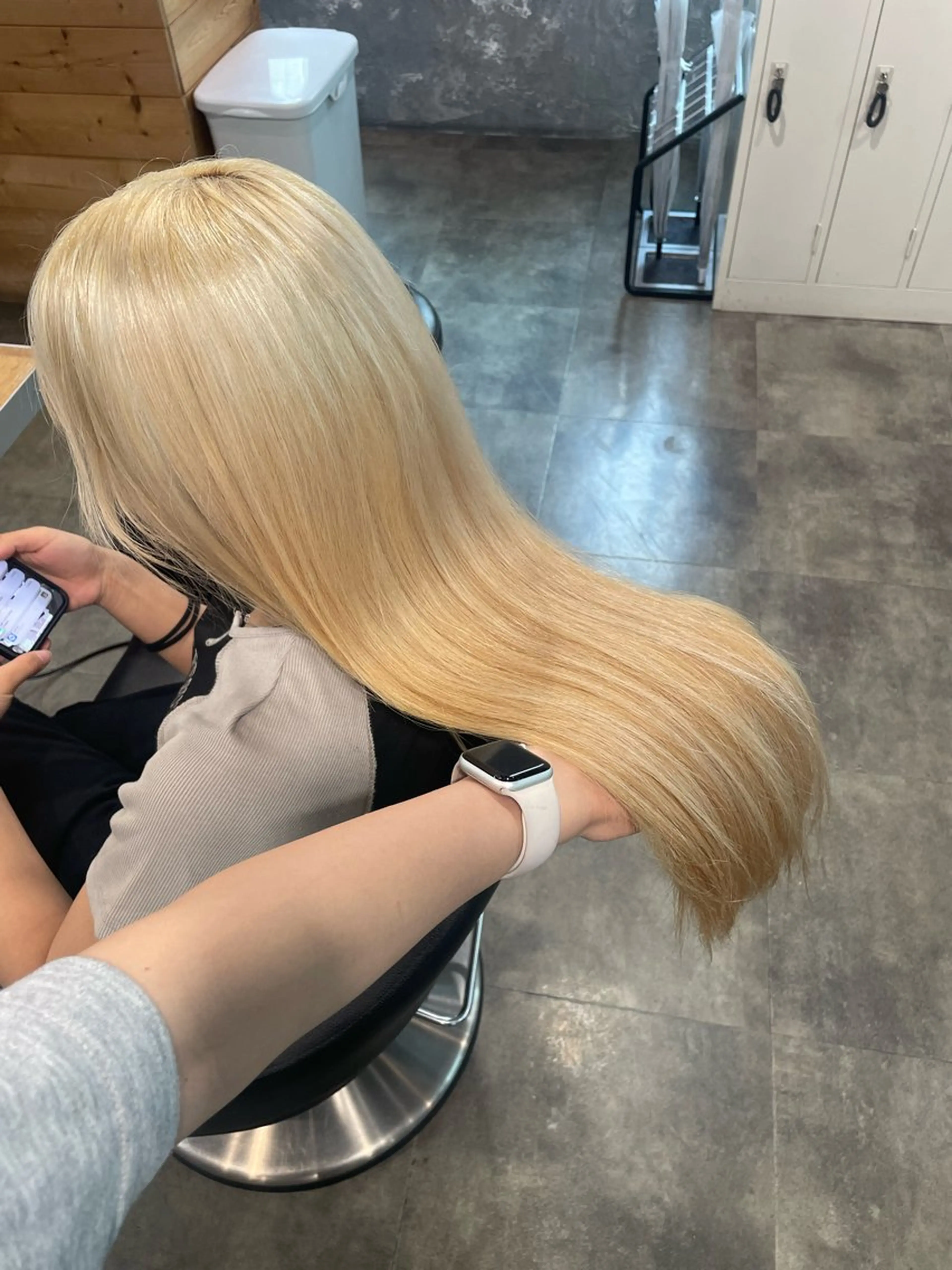 ロング カラー ヘアカラー ハイトーンブロンド 横浜💞ミオのヘアスタイル