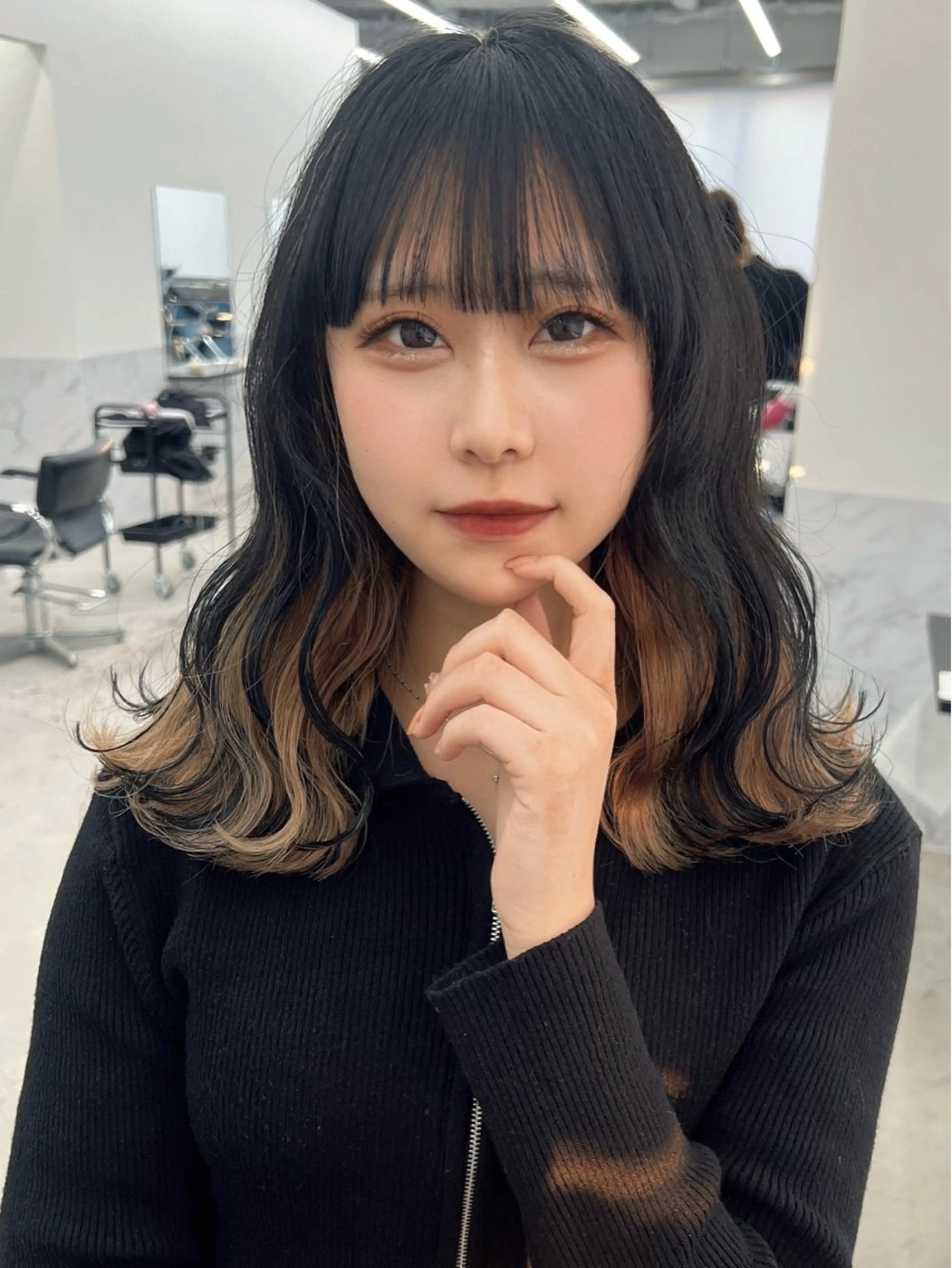 地毛を生かしたインナーカラーの写真
