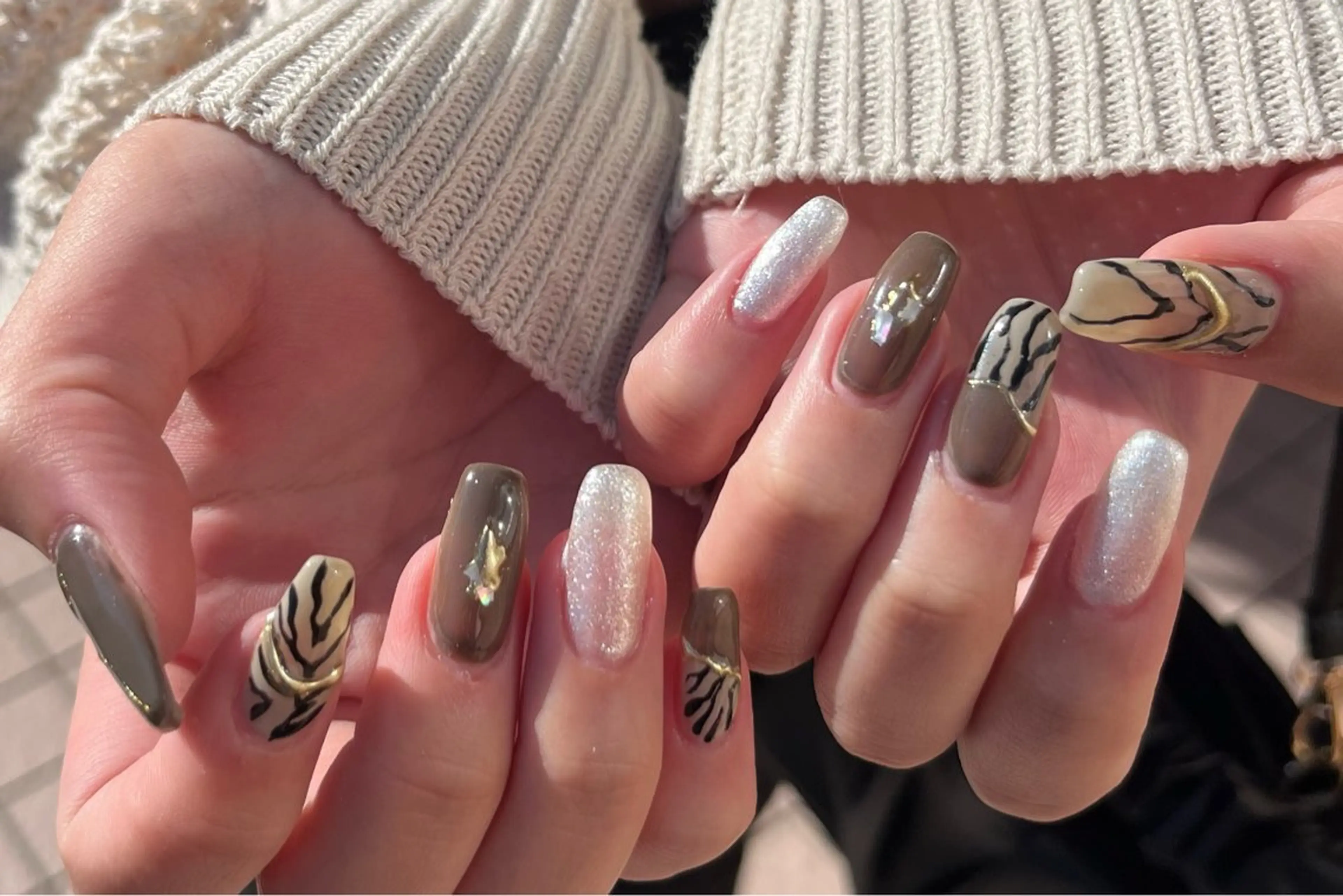 セミロング NAIL SALON FLOR所属・キラキラネイル/ 韓国ネイルMAKIのネイルデザイン