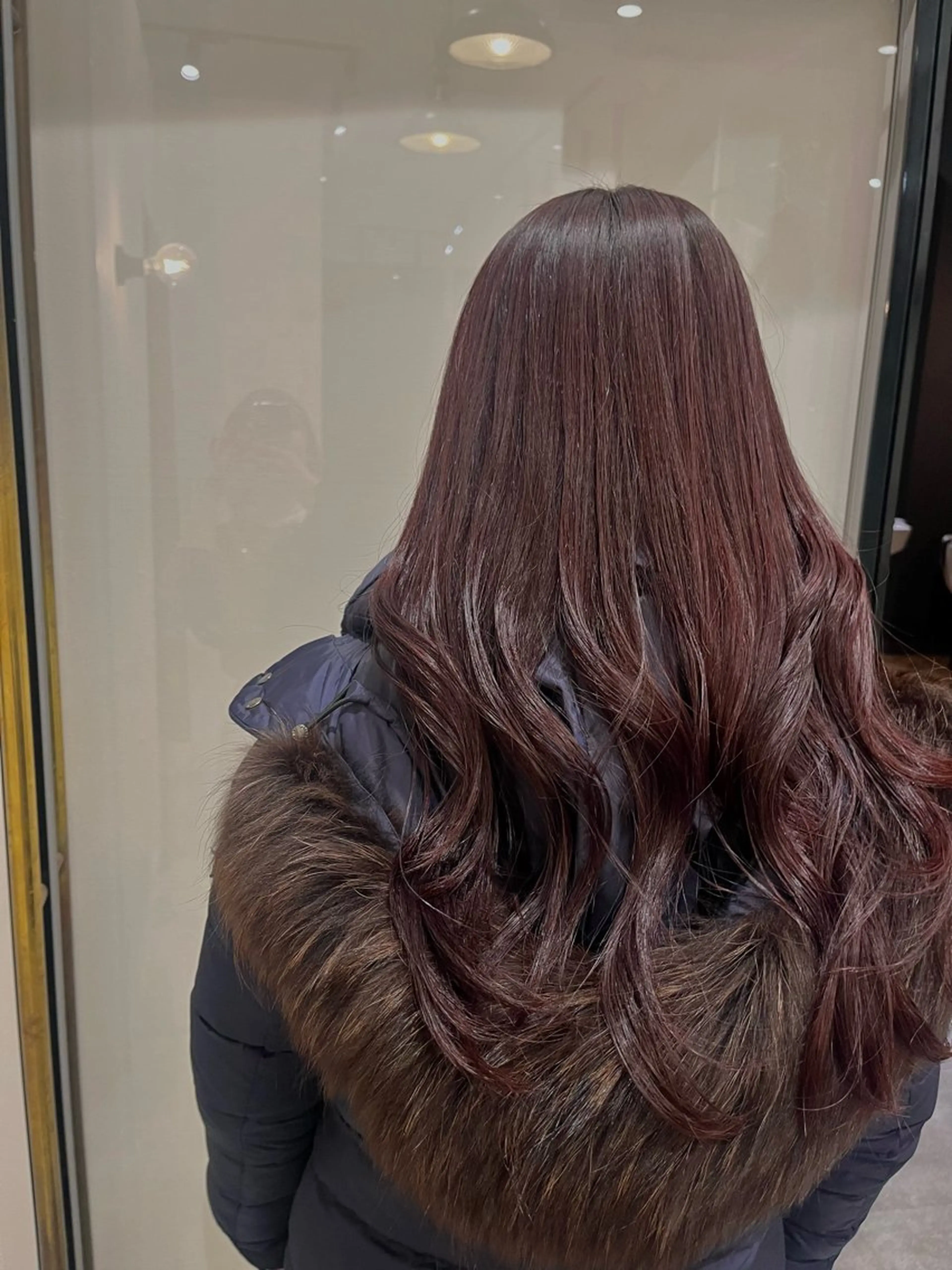 ロング カラー メンズ レッドカラー 坂本 エマのヘアスタイル