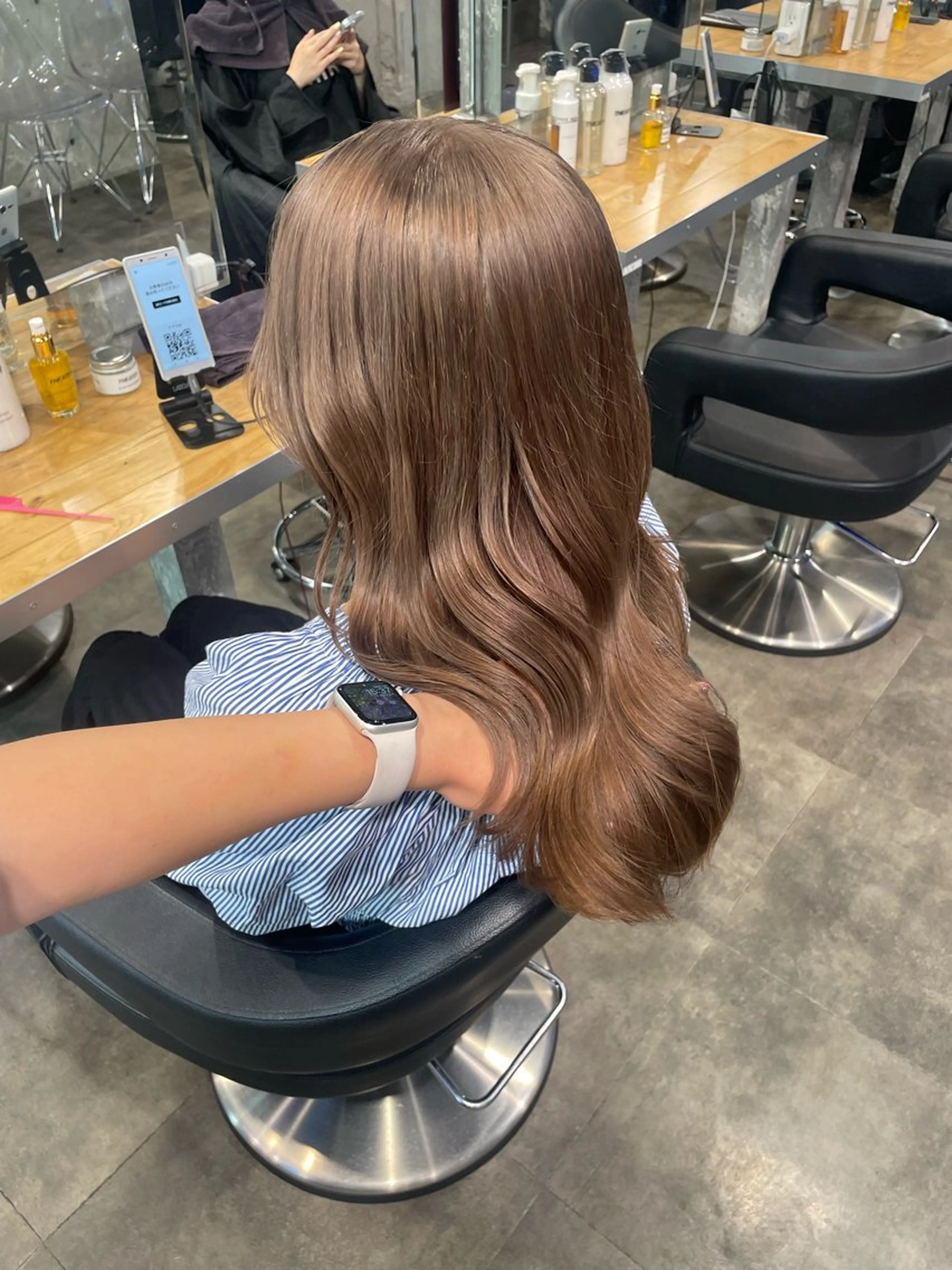 セミロング カラー ヘアカラー ハイトーンブロンド 横浜💞ミオのヘアスタイル