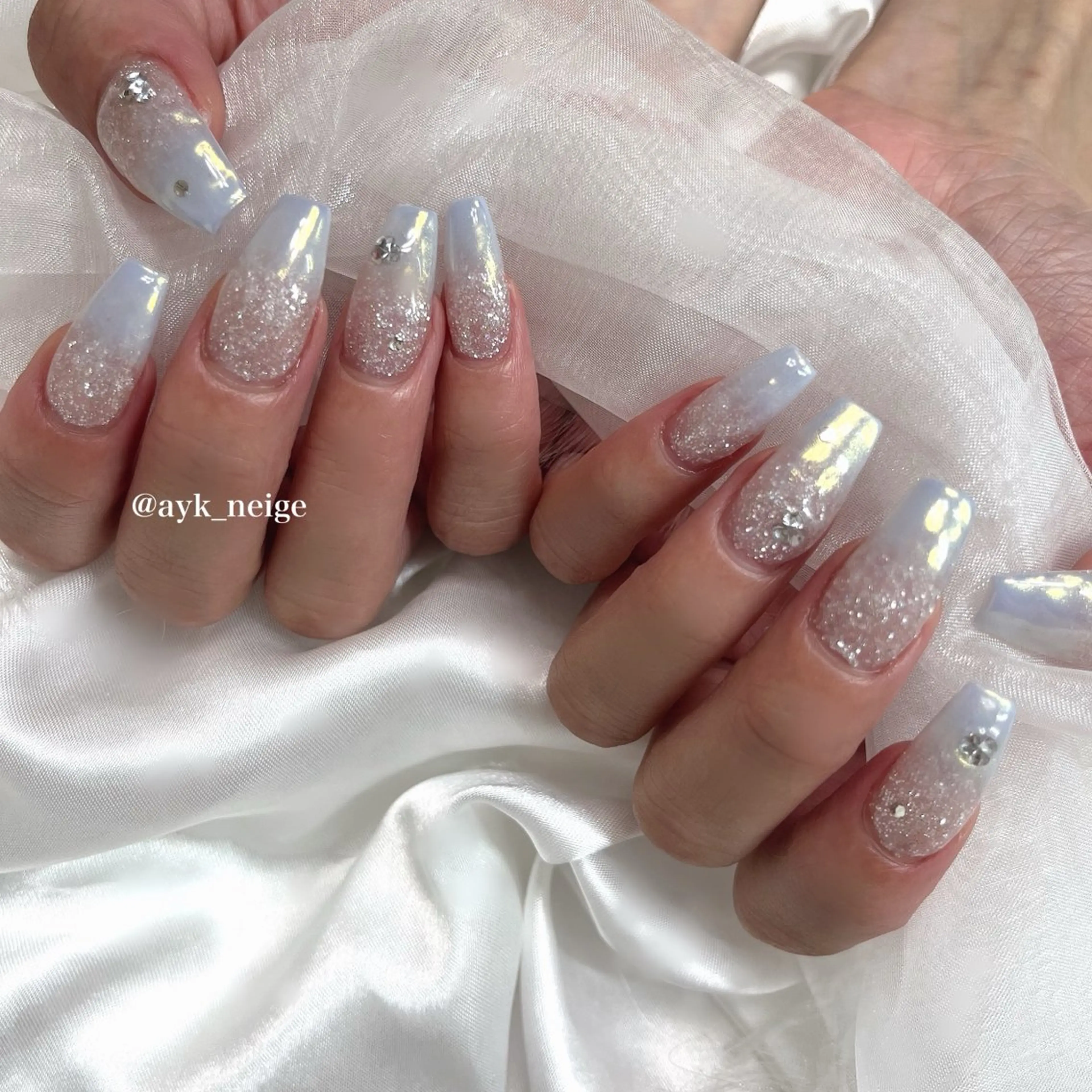ネイル フットネイル フレンチネイル キラキラネイル 韓国ネイル マグネットネイル n'eige nail所属・大谷 綾香のネイルデザイン