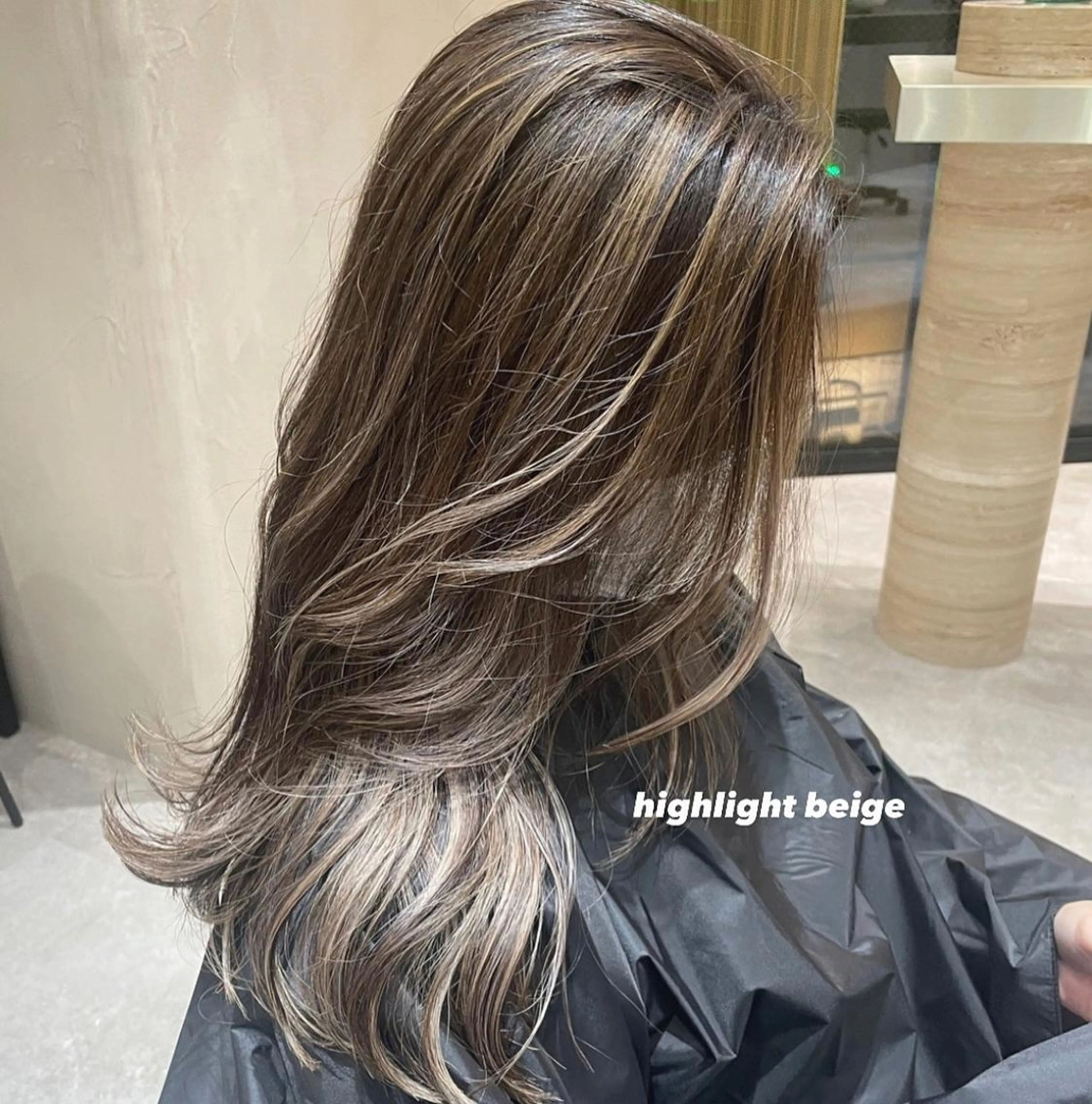 セミロング ハイライト ヘアカラー トリートメント HAVANA MIZUKIのヘアスタイル