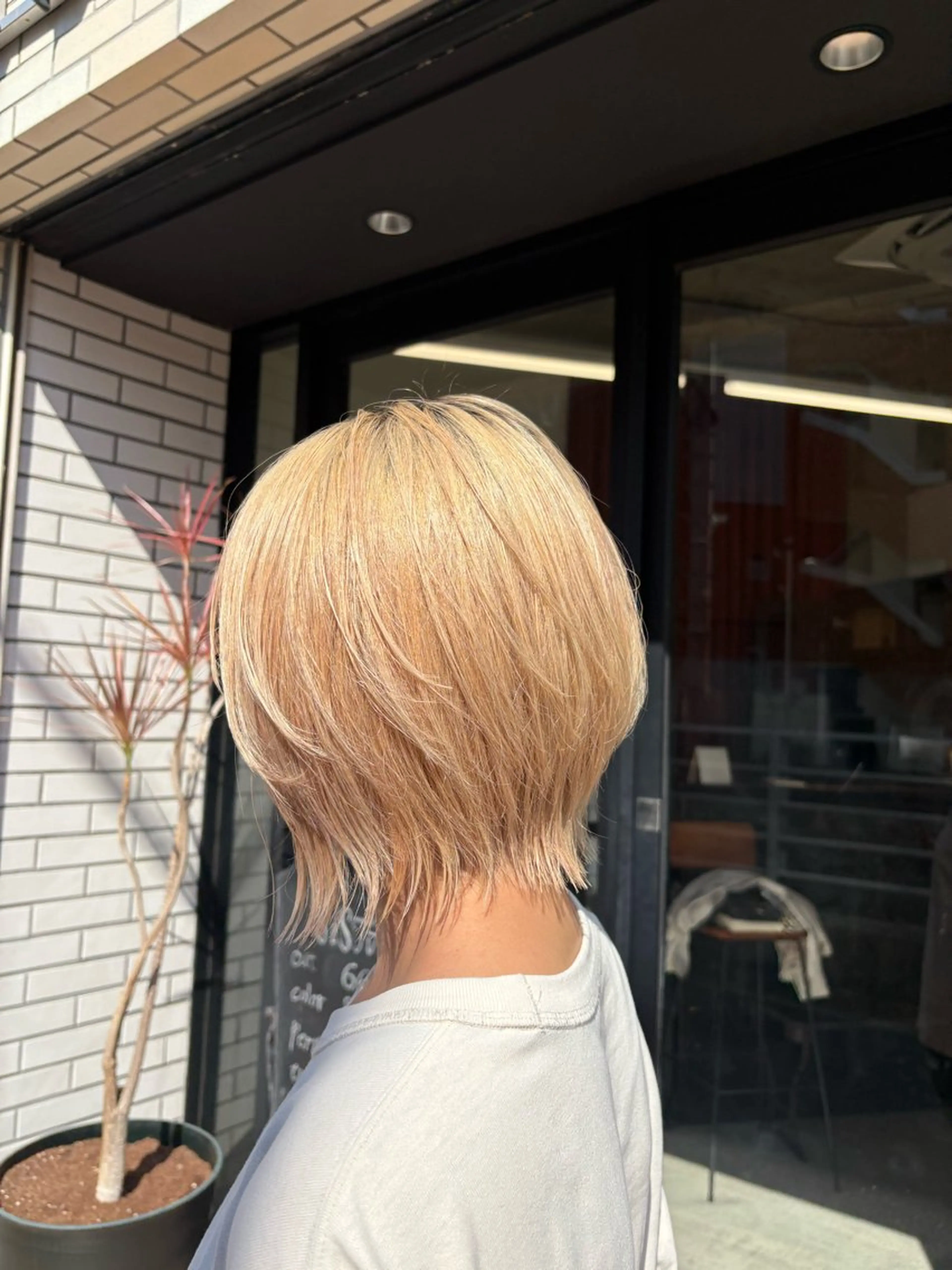 ミディアム ボブレイヤー ボブ レイヤーカット 自由ヶ丘 ボブ/レイヤーのヘアスタイル