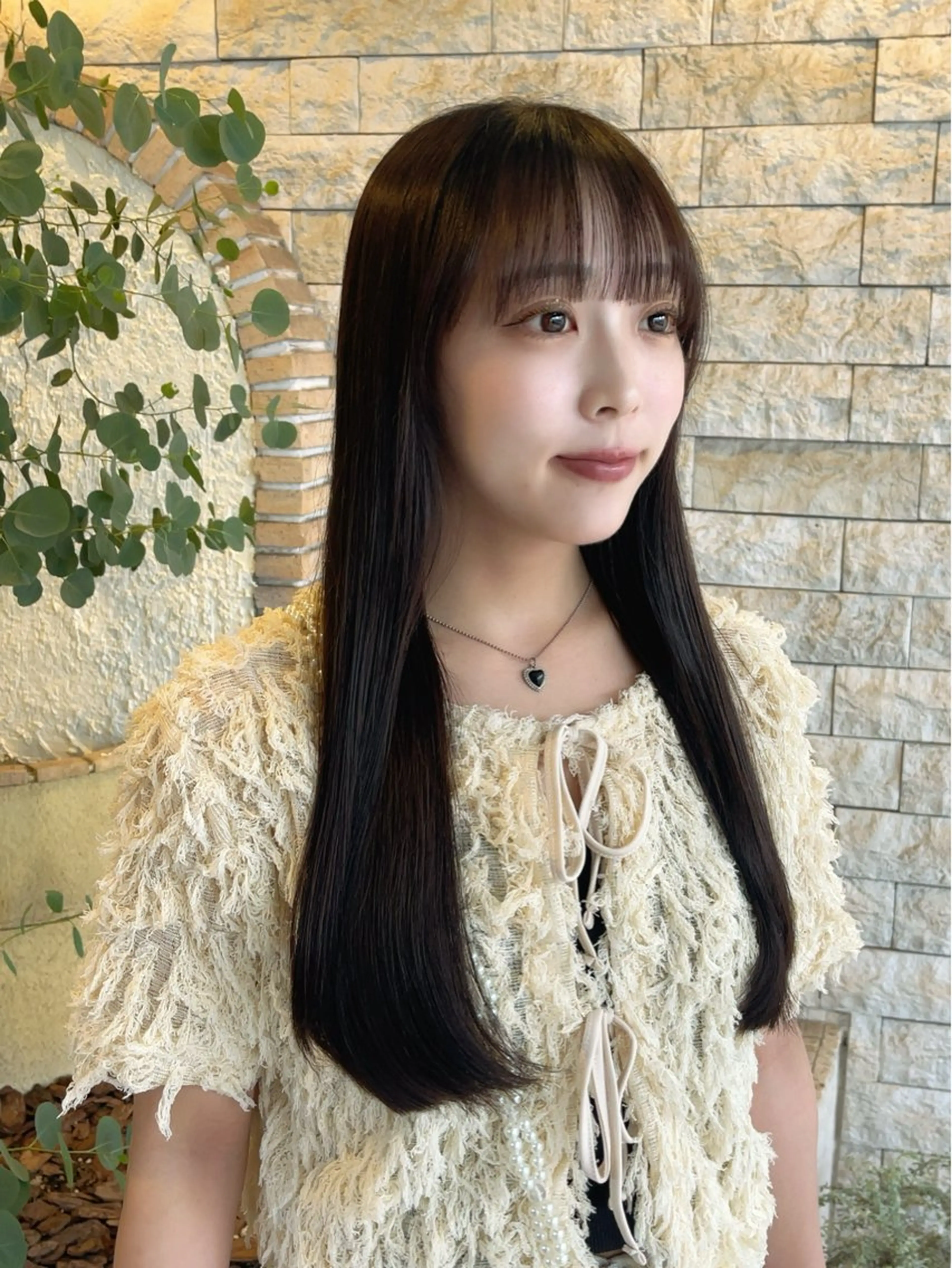 ロング サイドバング suzuka/透明感 カラー 美髪縮毛矯正のヘアスタイル