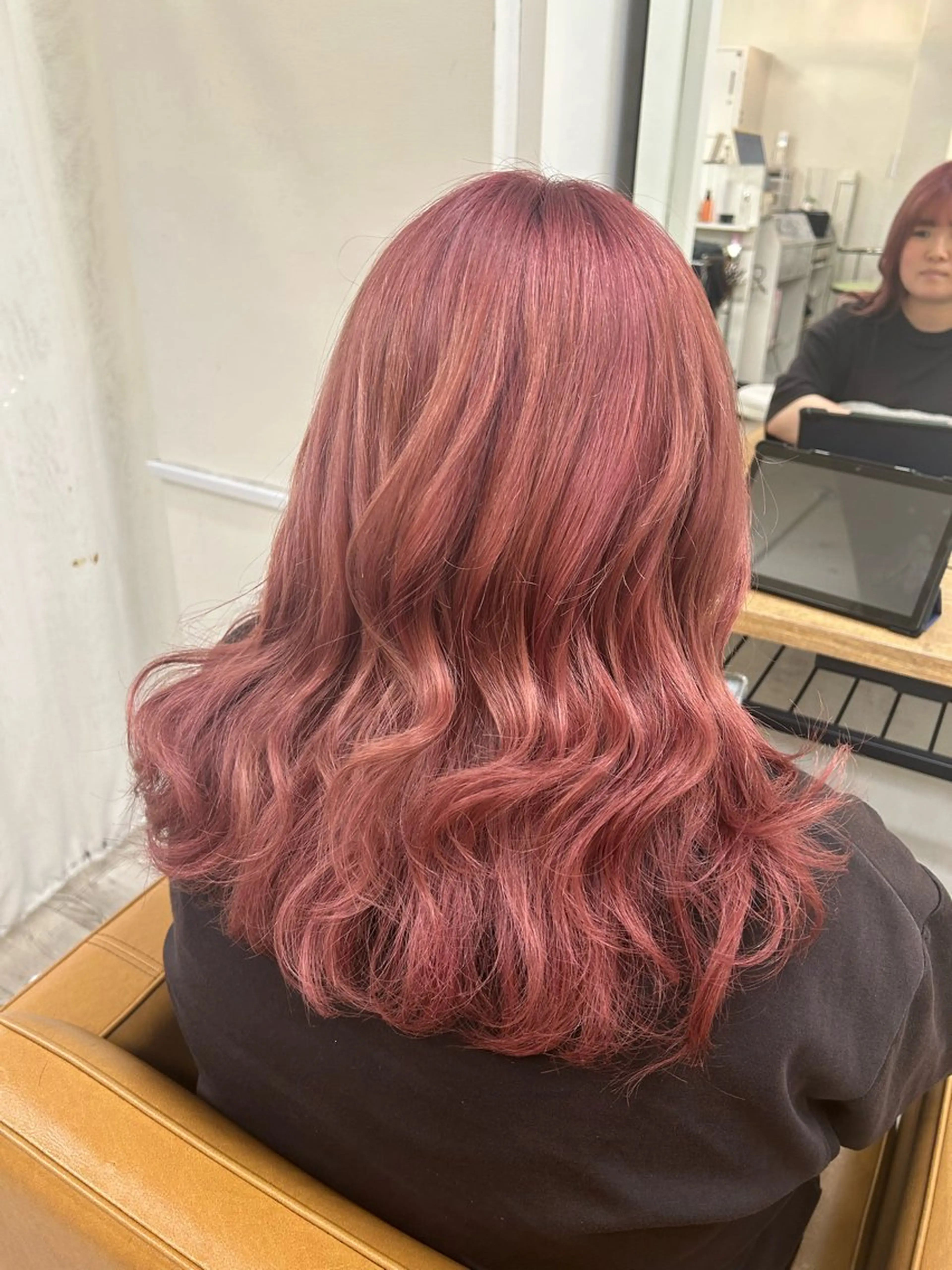 カラー ブリーチ ピンクカラー ⭐️メンズ特化 ひかる⭐️のヘアスタイル