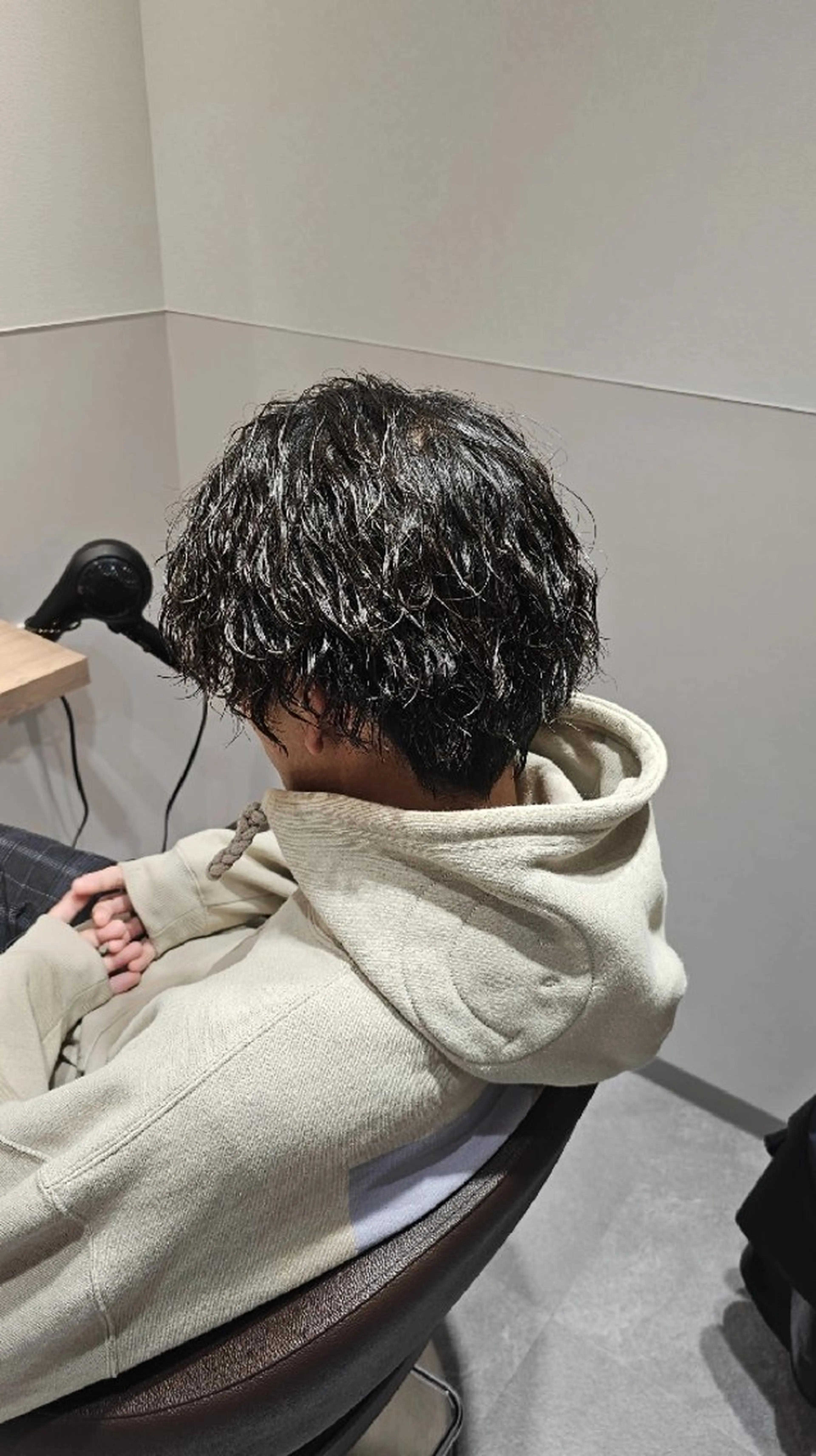 パーマ メンズ メンズパーマ 波巻きパーマ カット パーマ ヘッドスパ サロウィン　神戸三宮店所属・三宮No.1ブリーチ 無しカラー/杉山太貴のヘアスタイル