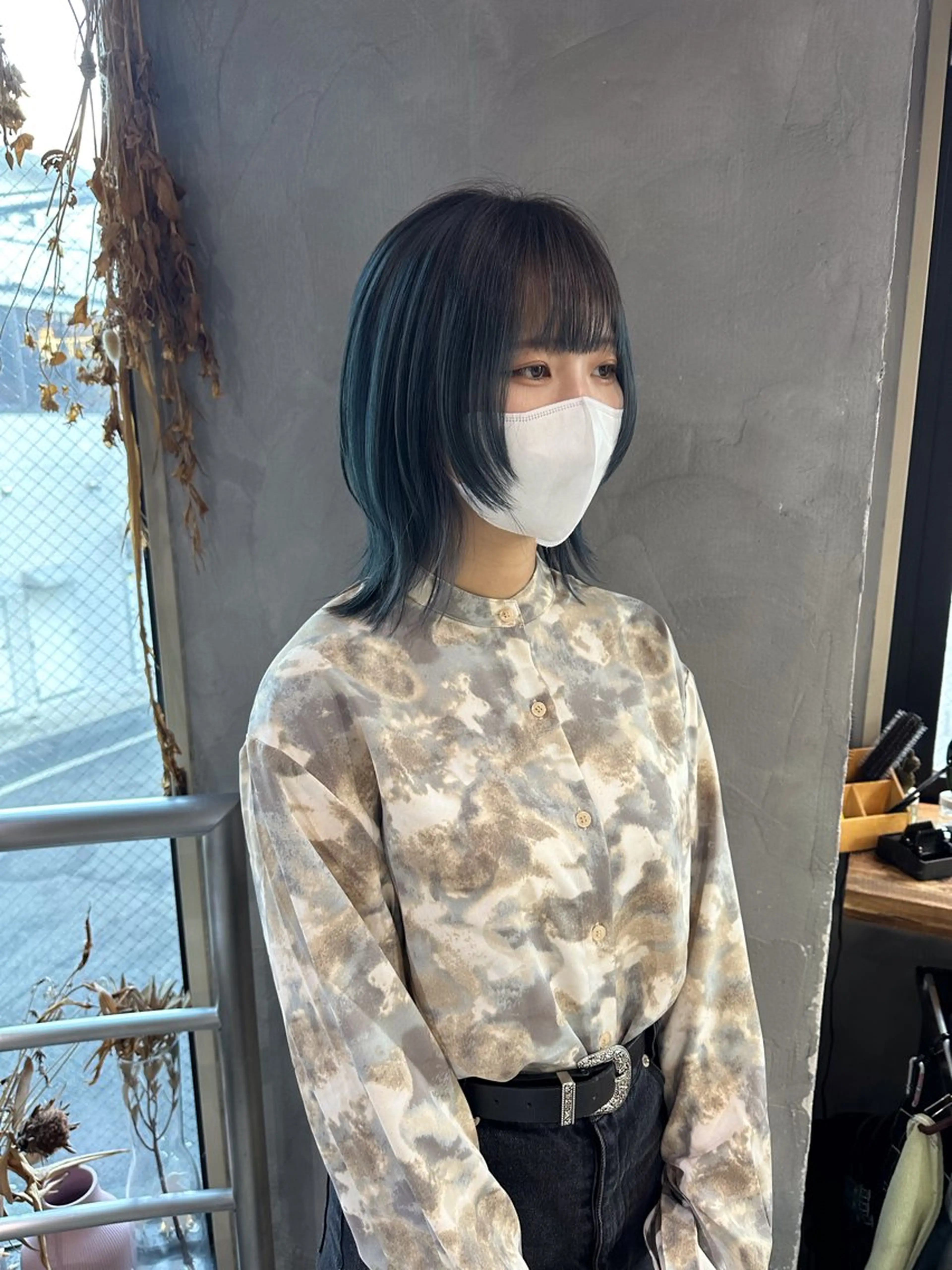 ミディアム 顔周りカット 外ハネヘア ウルフカット カット ウルフ/レイヤー🪐 MANAのヘアスタイル