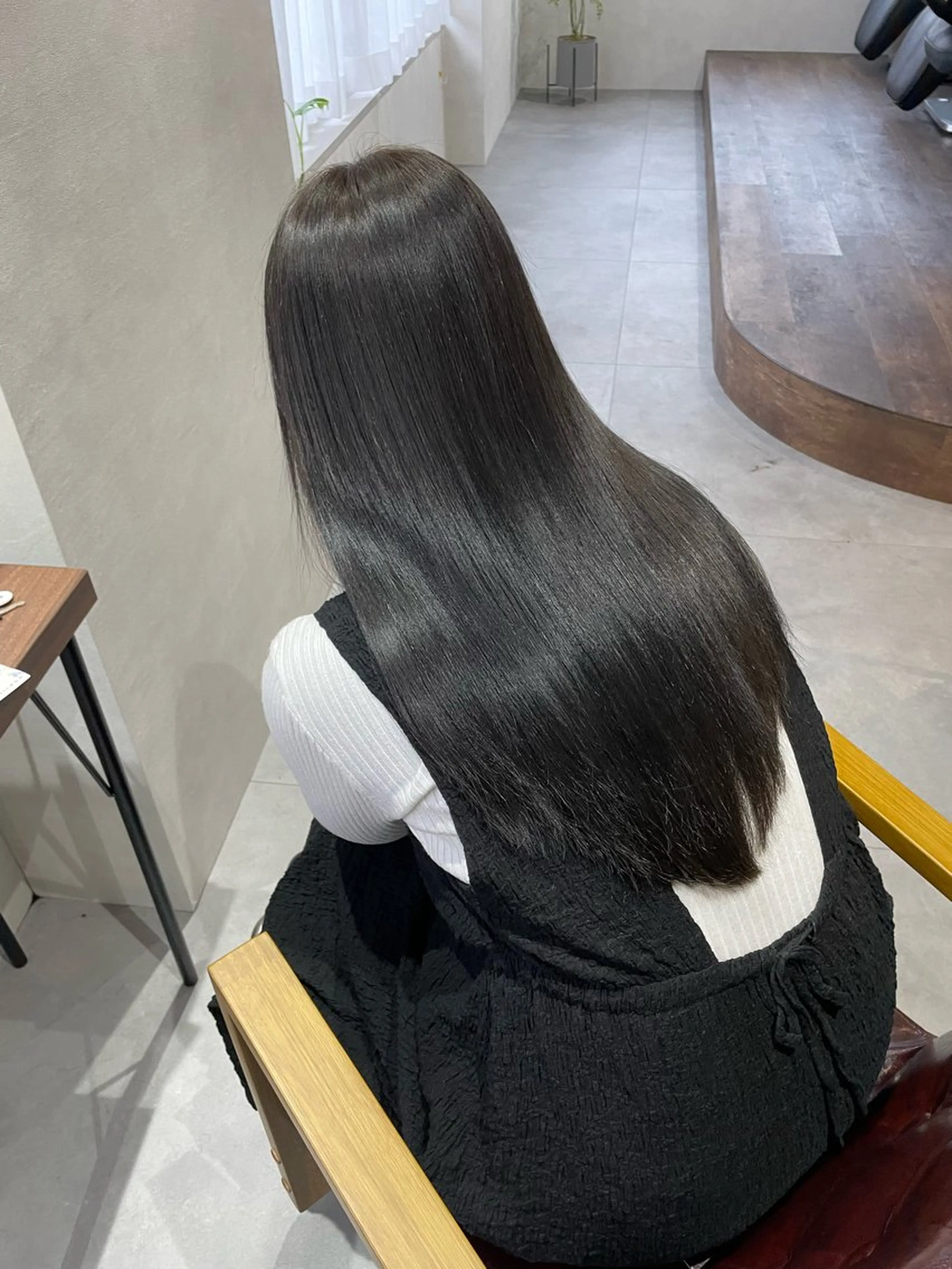 髪質改善ストレート＋ヘアカラーの写真