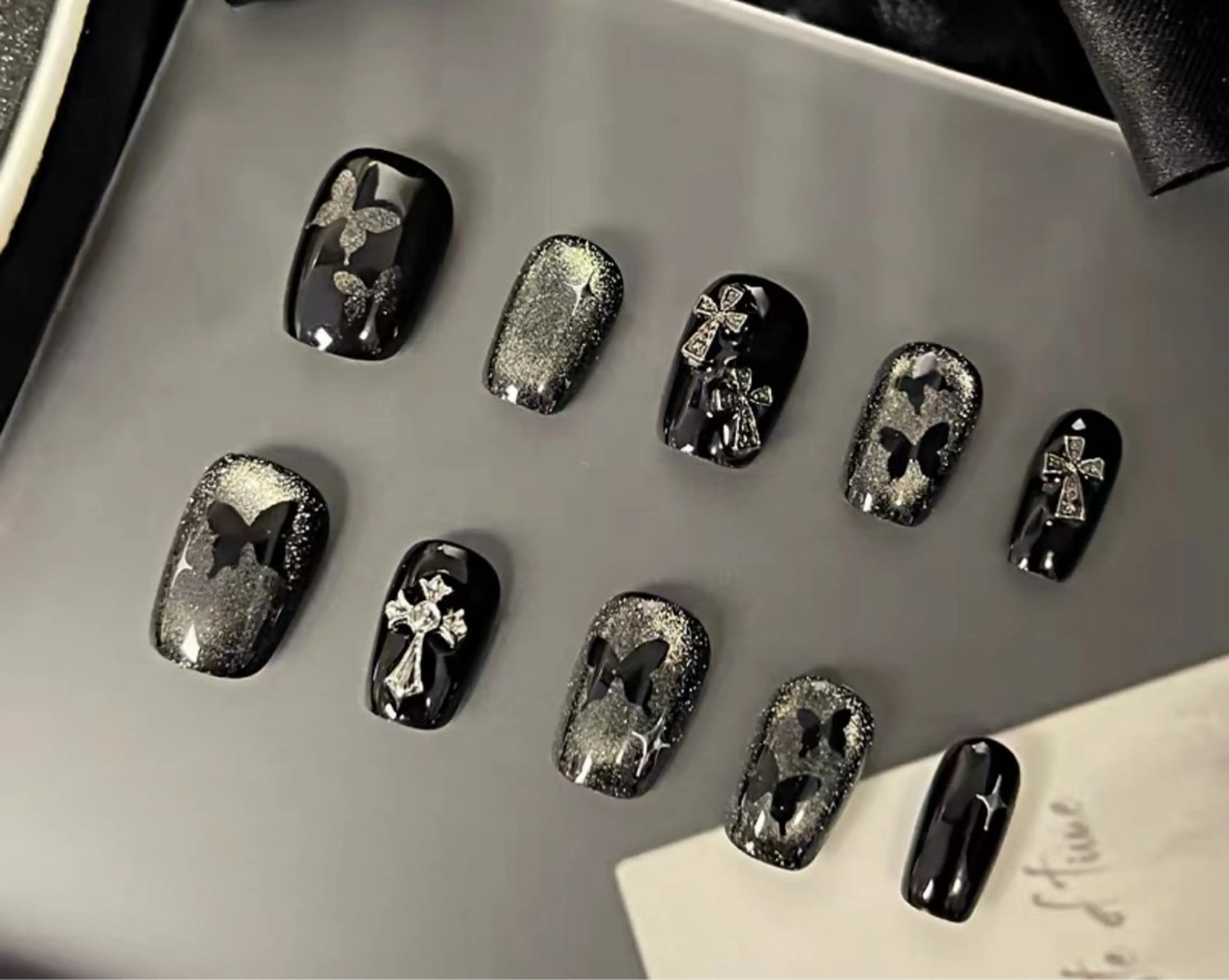 ネイル アートネイル ジェルネイル ハロウィン 韓国ネイル オフィスネイル ハンドネイル iNEKO所属・Lee Leeのネイルデザイン