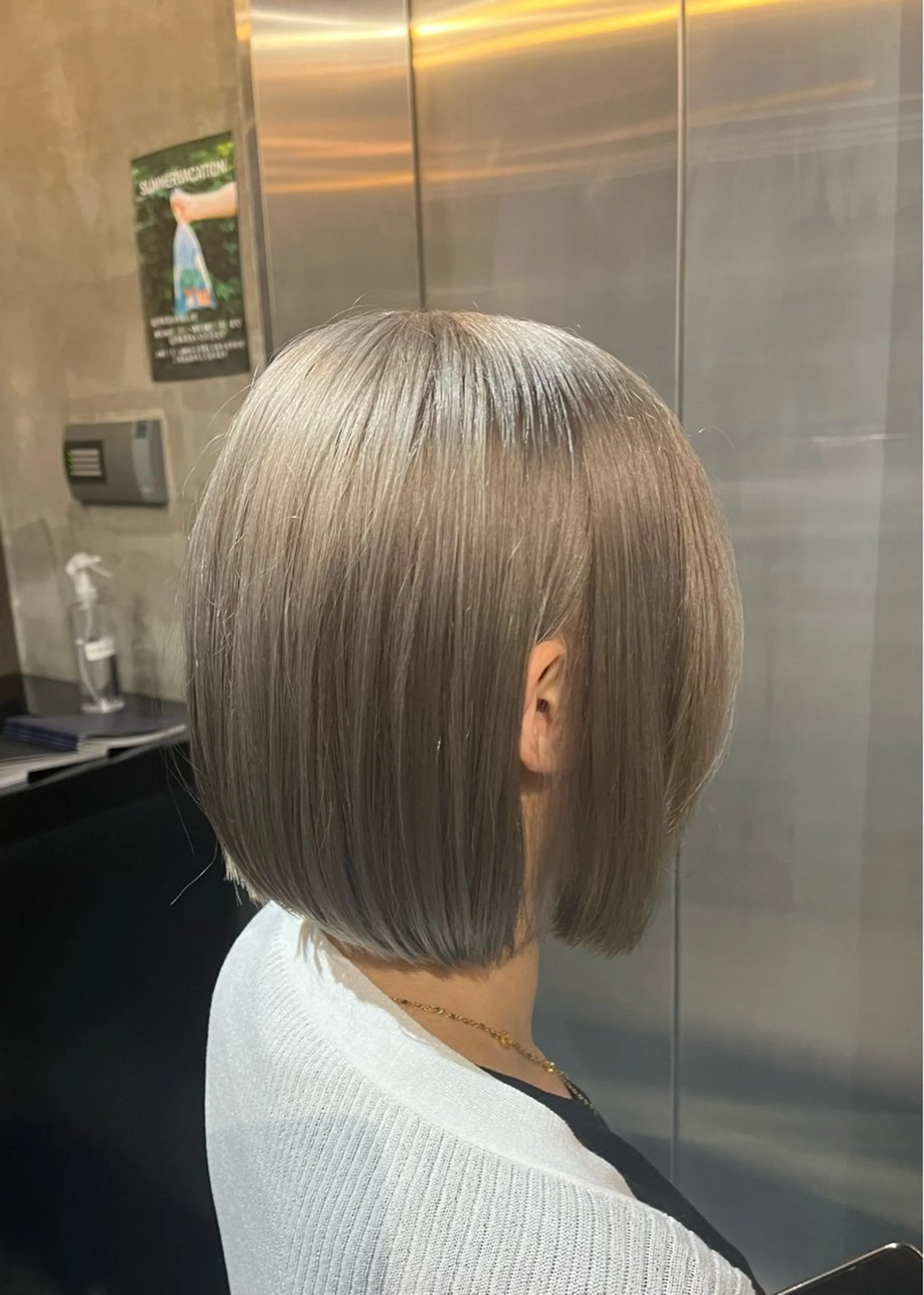 ミディアム カラー ブリーチ グレージュ 川尻 竜正のヘアスタイル