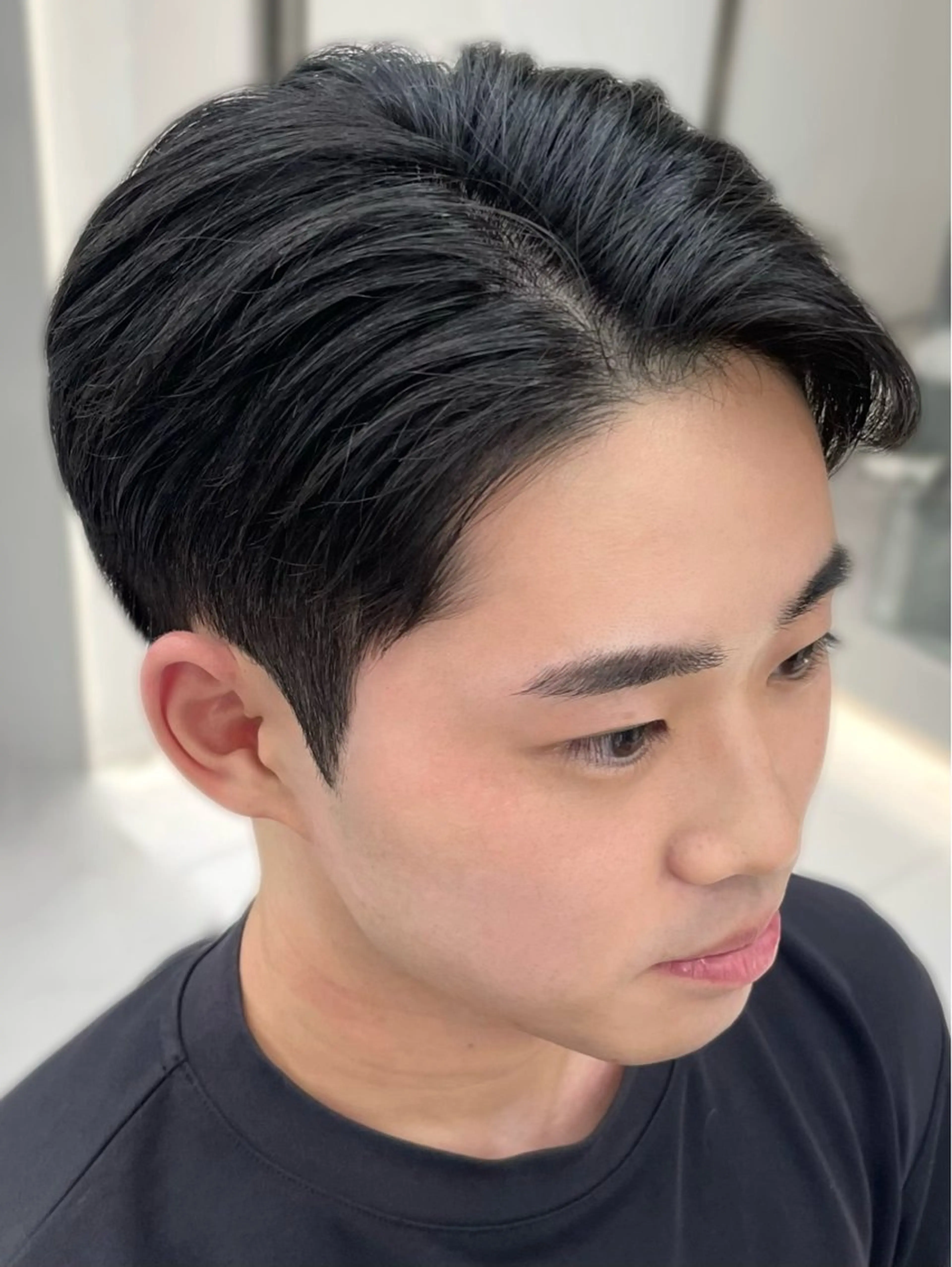 ショート パーマ メンズ ダウンパーマ メンズパーマ カット パーマ センターパート/ マッシュ 小野 樹のヘアスタイル