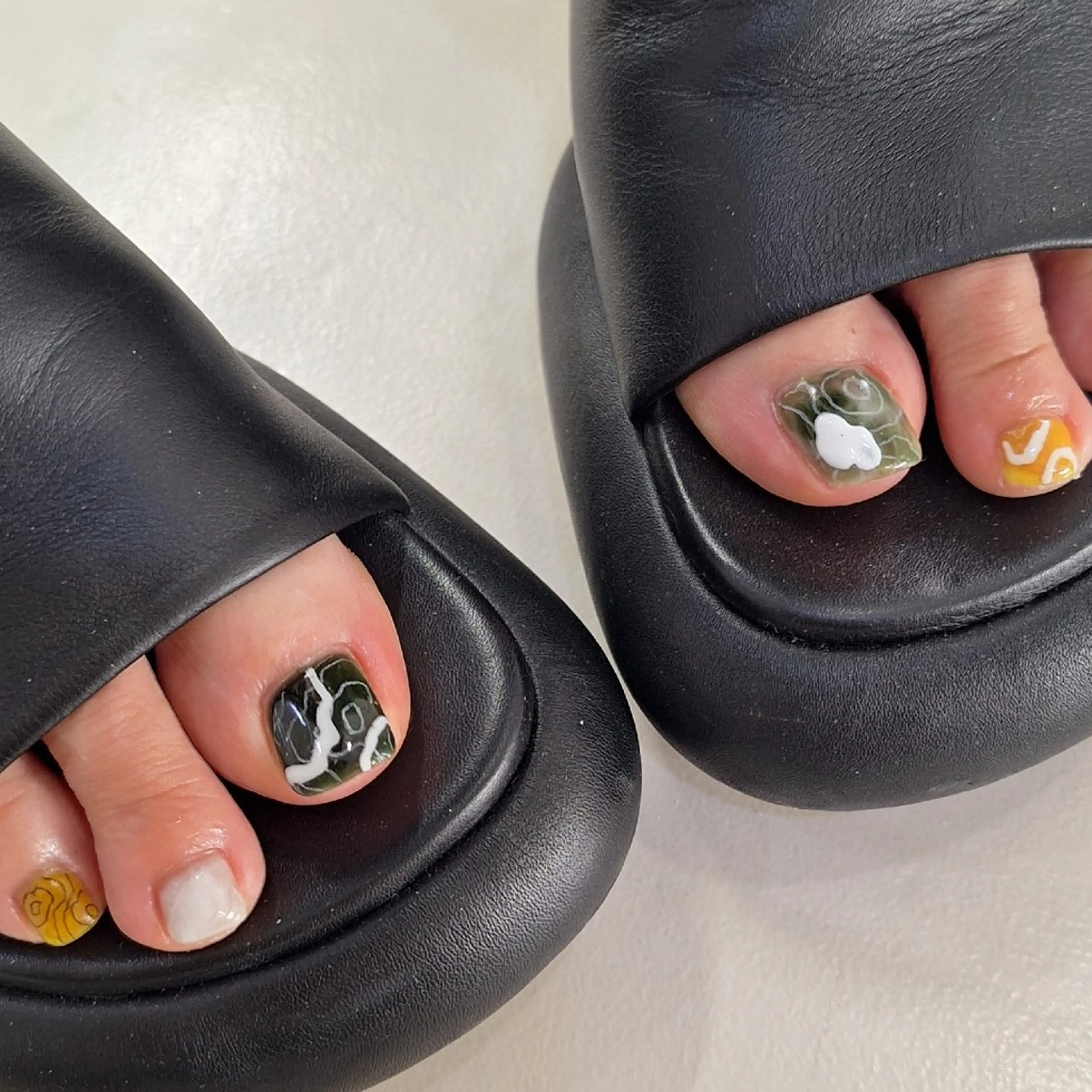 ネイル フットネイル nailstudio eviz仙台店のネイルデザイン