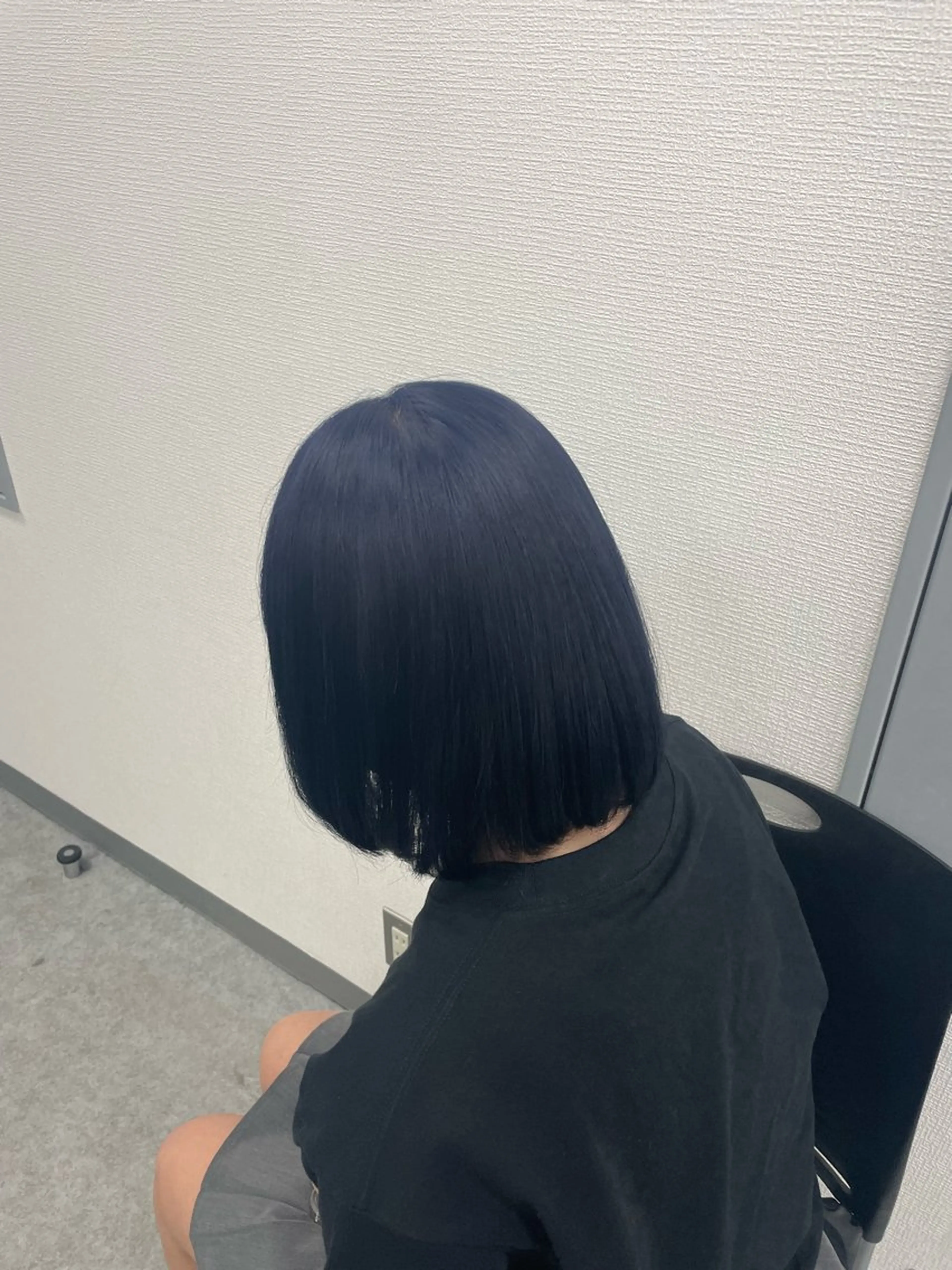 ロング カラー ブリーチ ヘアカラー 韓国暗髪🩶レイヤー 🩶hayatoのヘアスタイル