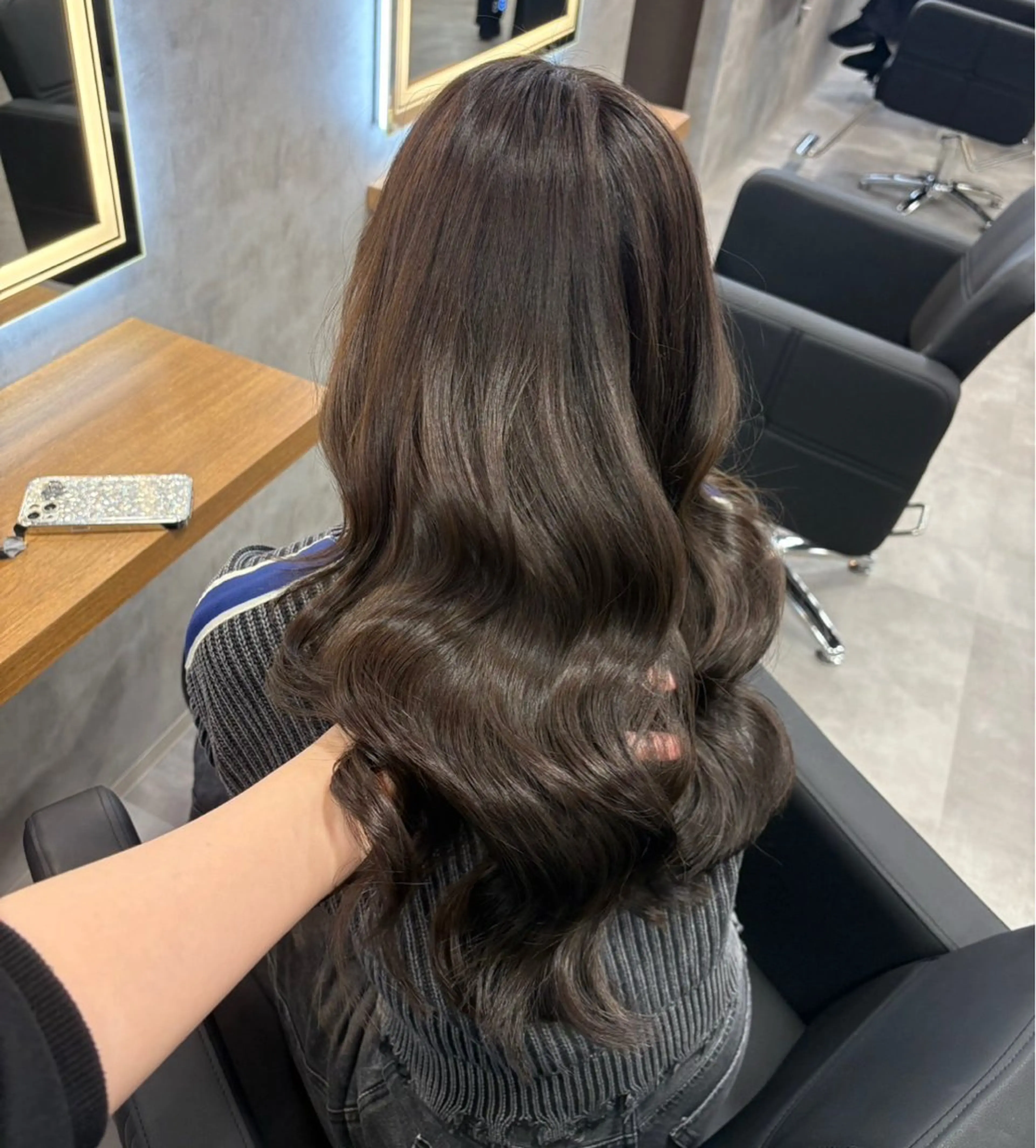 ロング カラー ヘアアレンジ カット ヘアカラー トリートメント ヘアセット レイヤーカット×透明 感カラーHAYATOのヘアスタイル