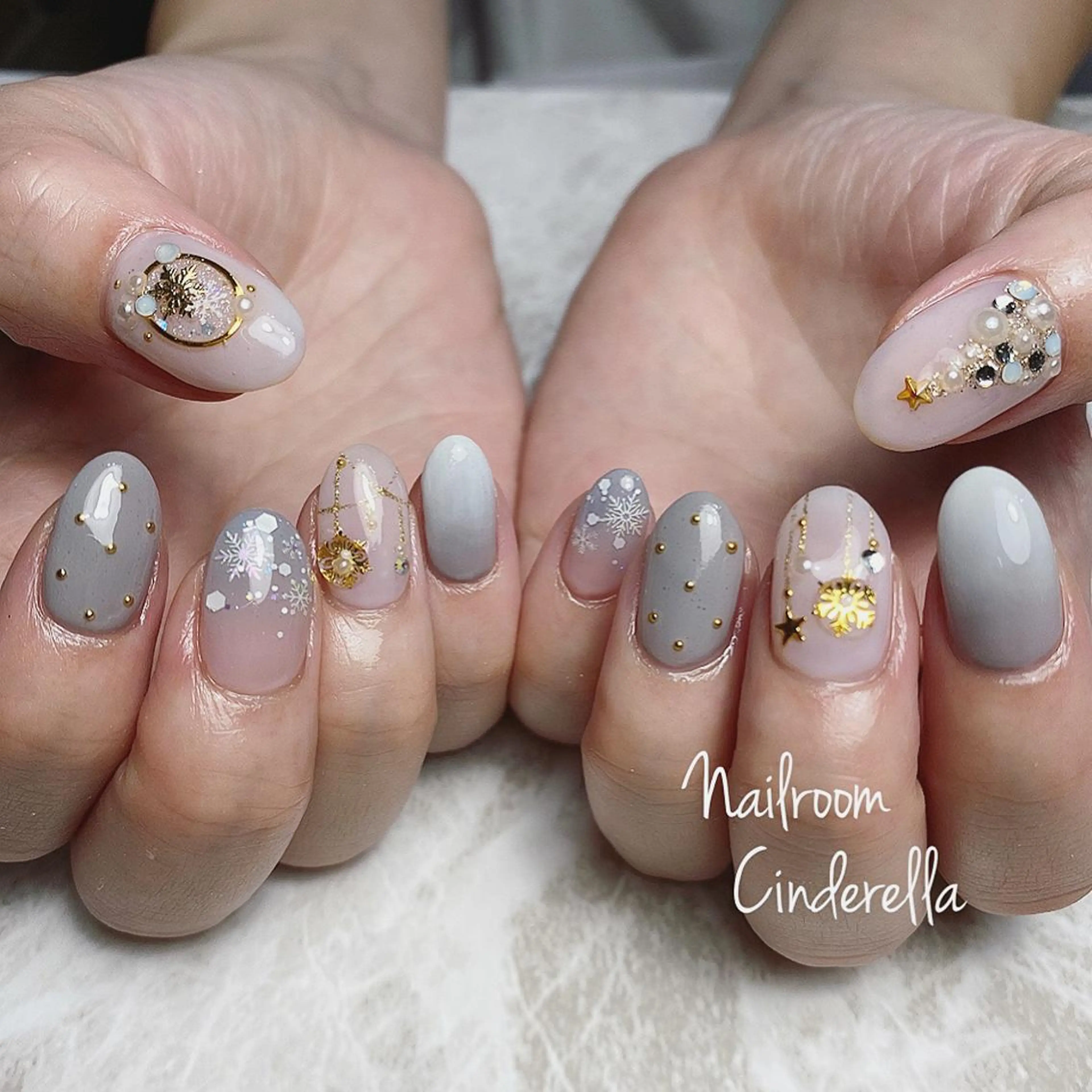 ネイル 冬ネイル クリスマス Nailroom. Cinderellaのネイルデザイン