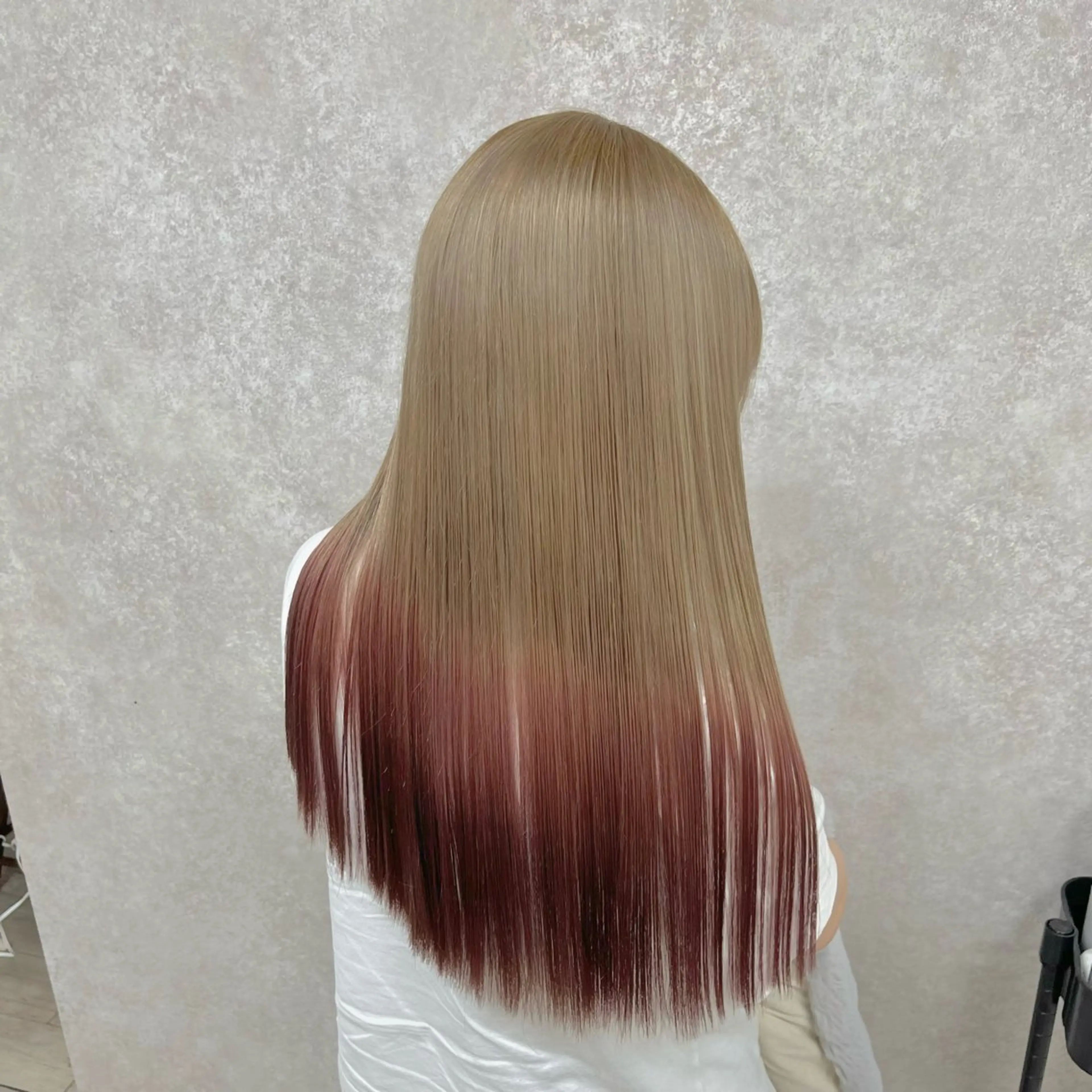 ロング カラー SHUN/ブリーチ ·透明感カラーのヘアスタイル