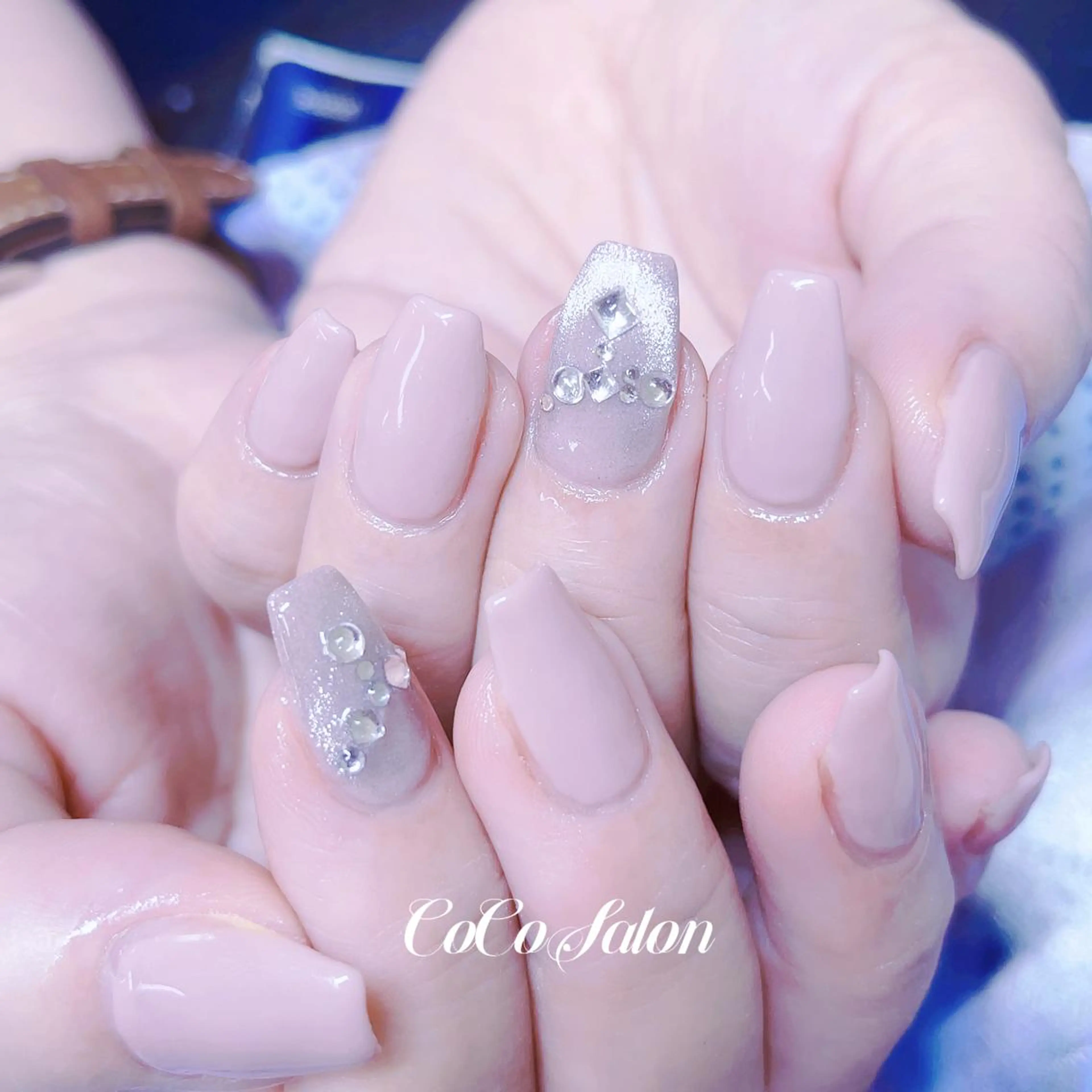 ネイル 長さ出し ジェルネイル キラキラネイル 韓国ネイル マグネットネイル ハンドネイル CoCoSalon ネイル/まつ毛予約のネイルデザイン