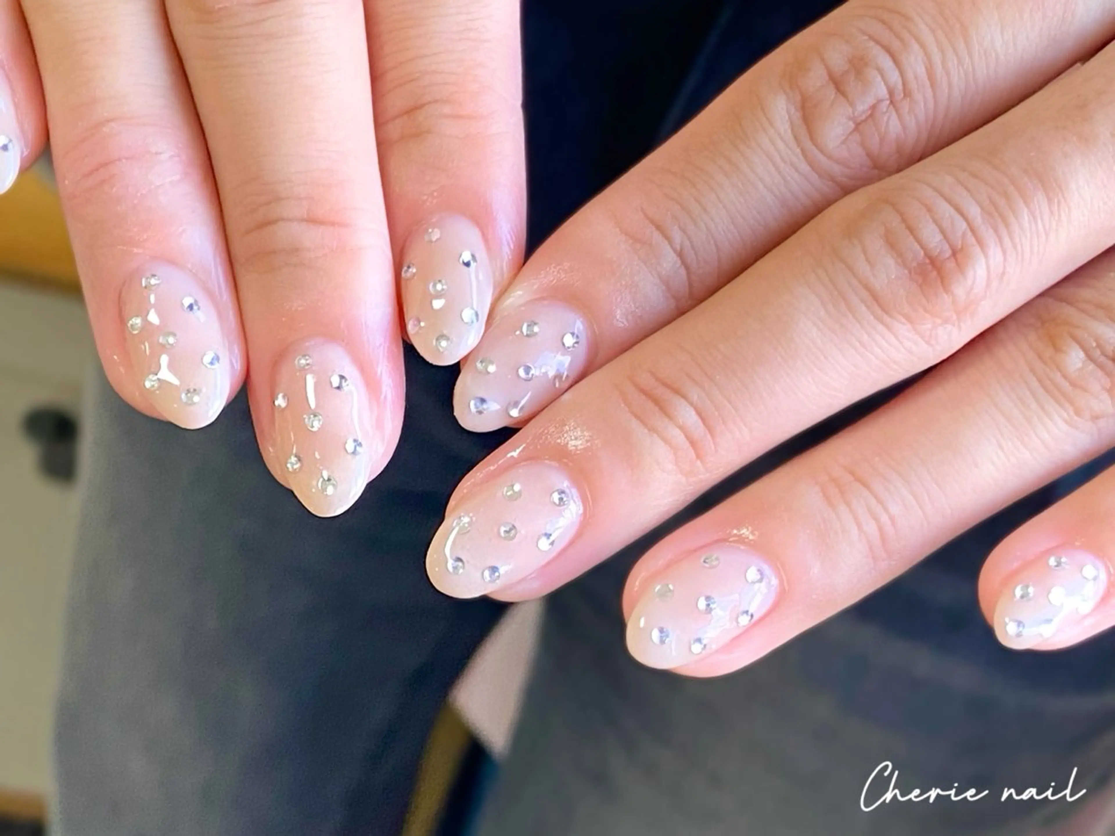 ネイル ジェルネイル キラキラネイル オフィスネイル ワンカラーネイル ストーンネイル Cherienail yunaのネイルデザイン